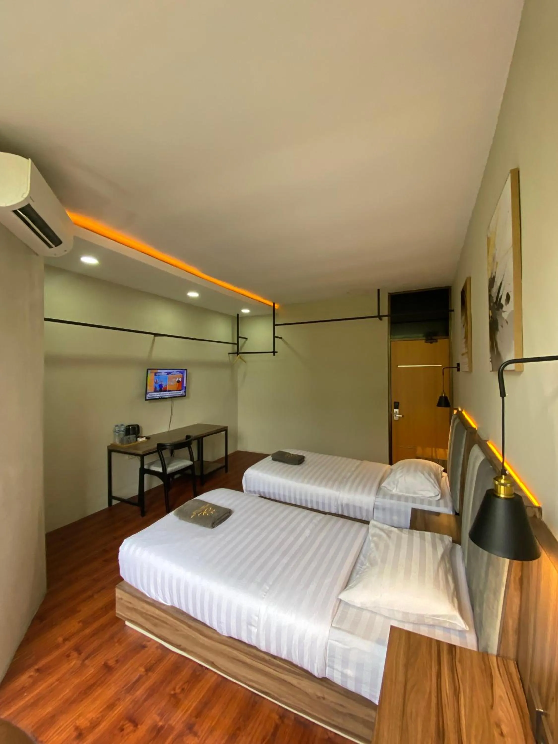 Bed in Royal Kencana Hotel powered by Cocotel