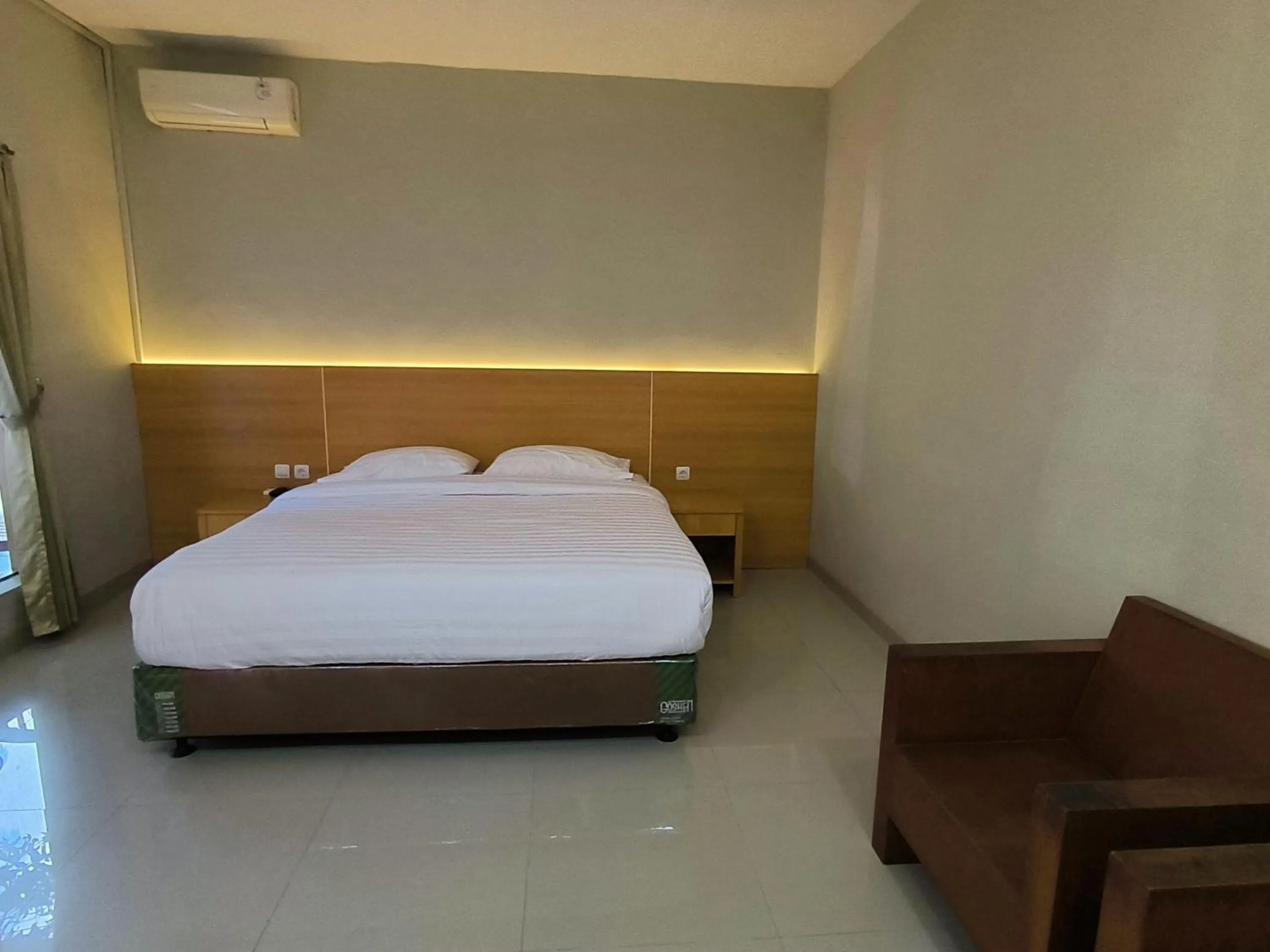 Bed in Royal Kencana Hotel powered by Cocotel