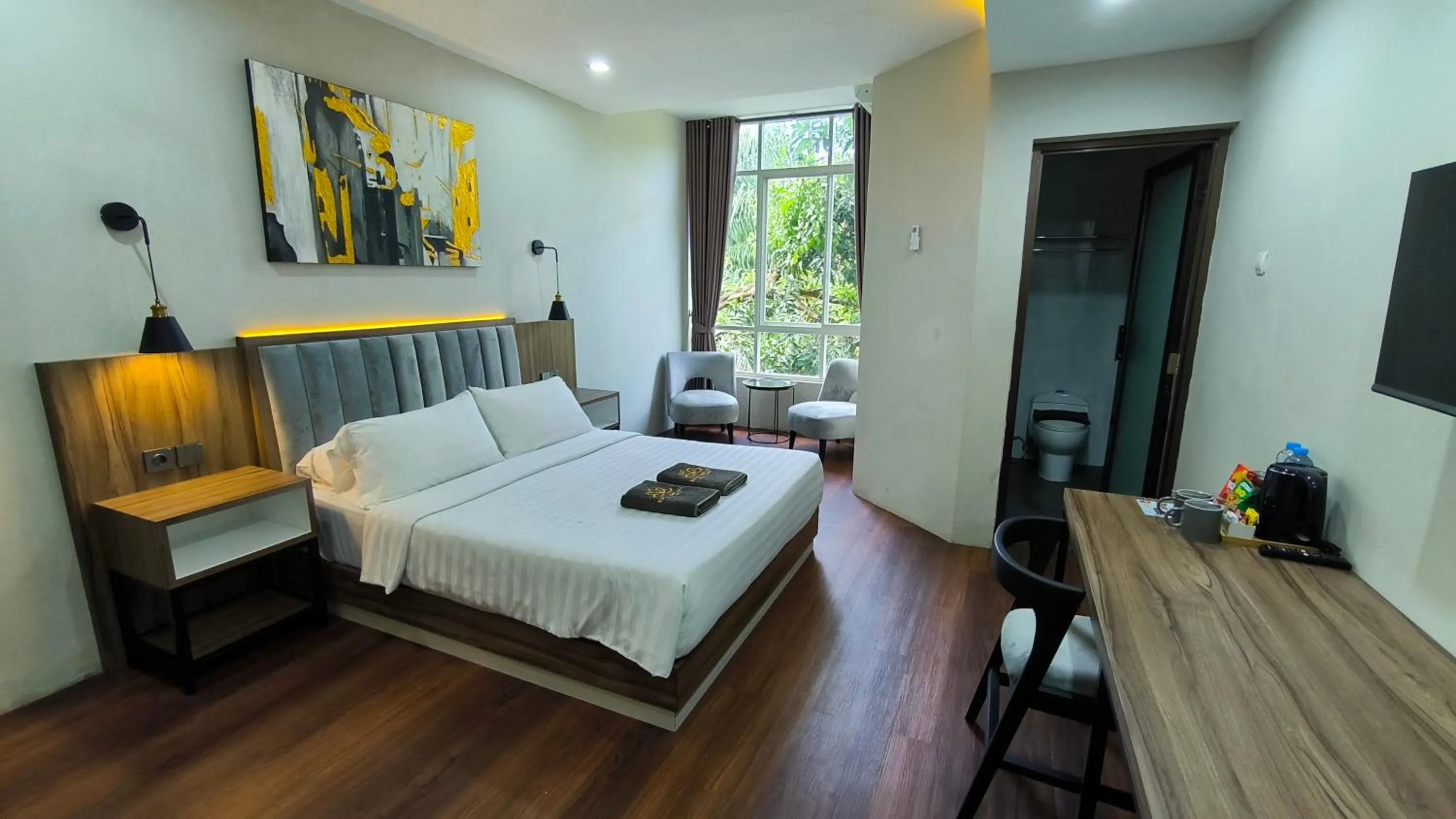 Bed in Royal Kencana Hotel powered by Cocotel