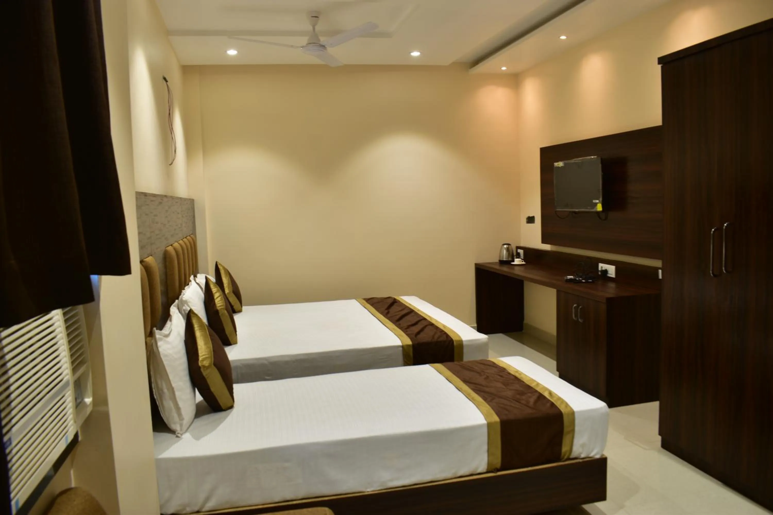 Bedroom, Bed in Hotel Kusum Palace