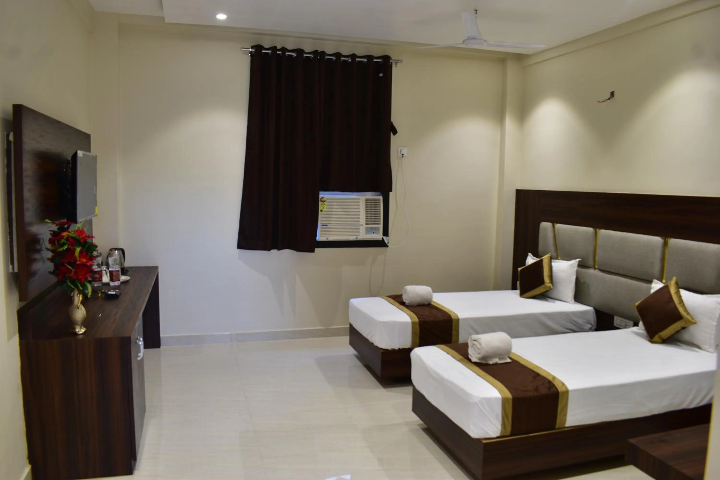 Bedroom, Bed in Hotel Kusum Palace