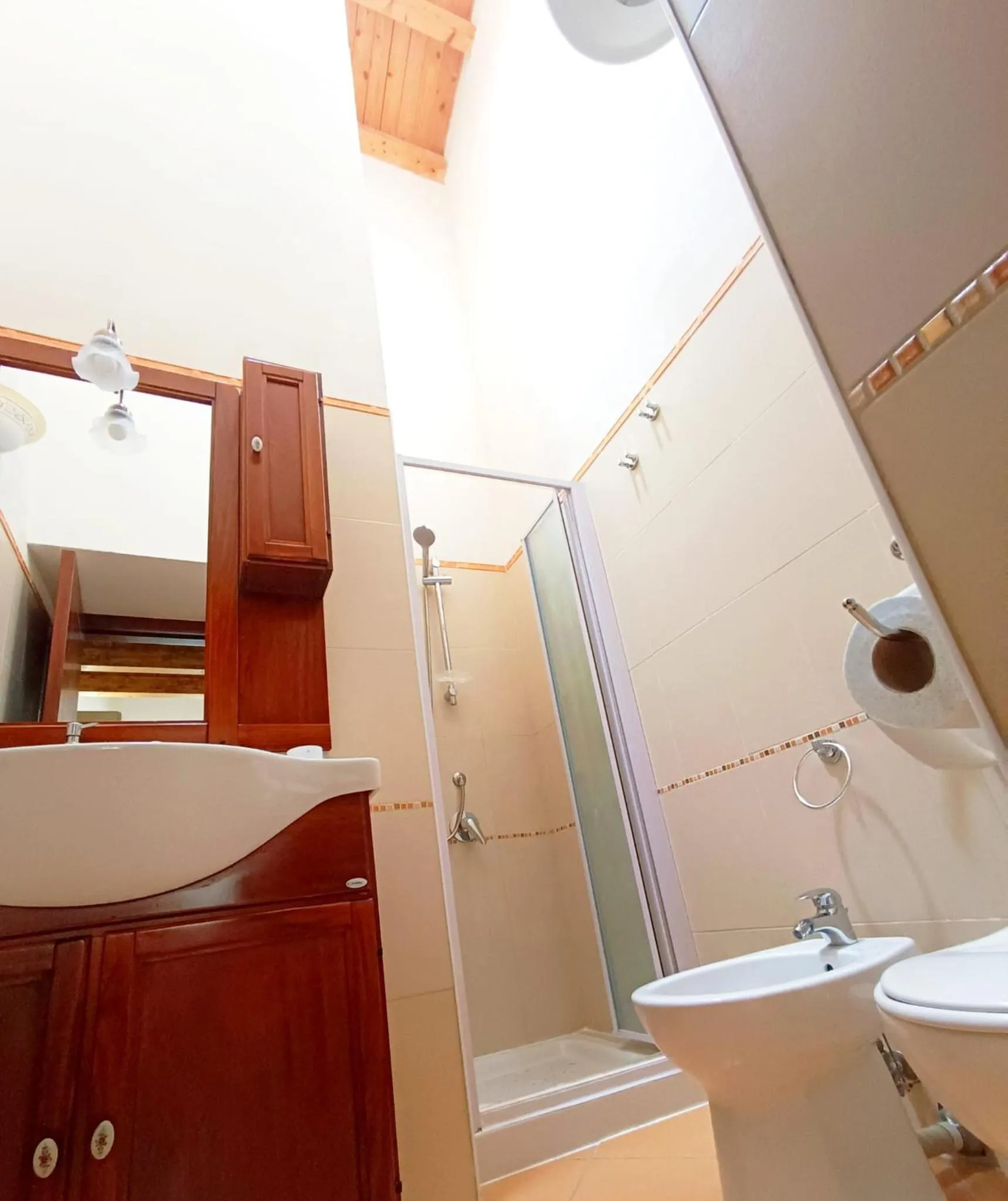 Shower in Morfeo Charming Rooms & Relax