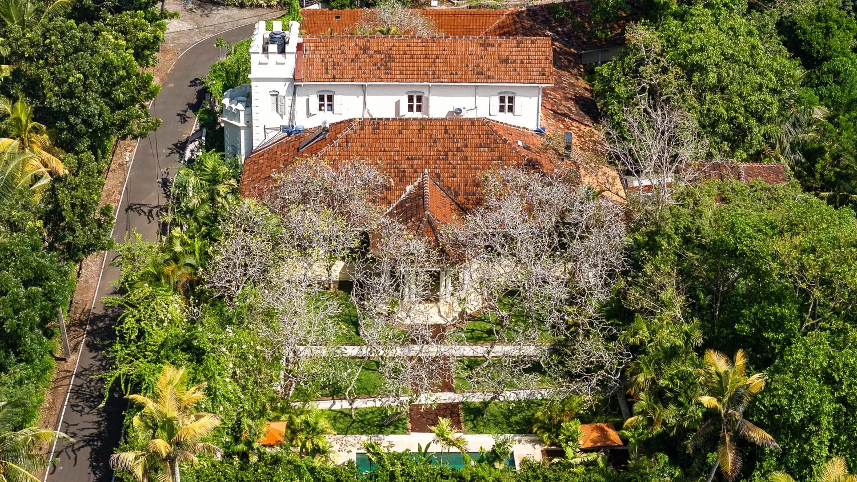 Property building in The Sun House