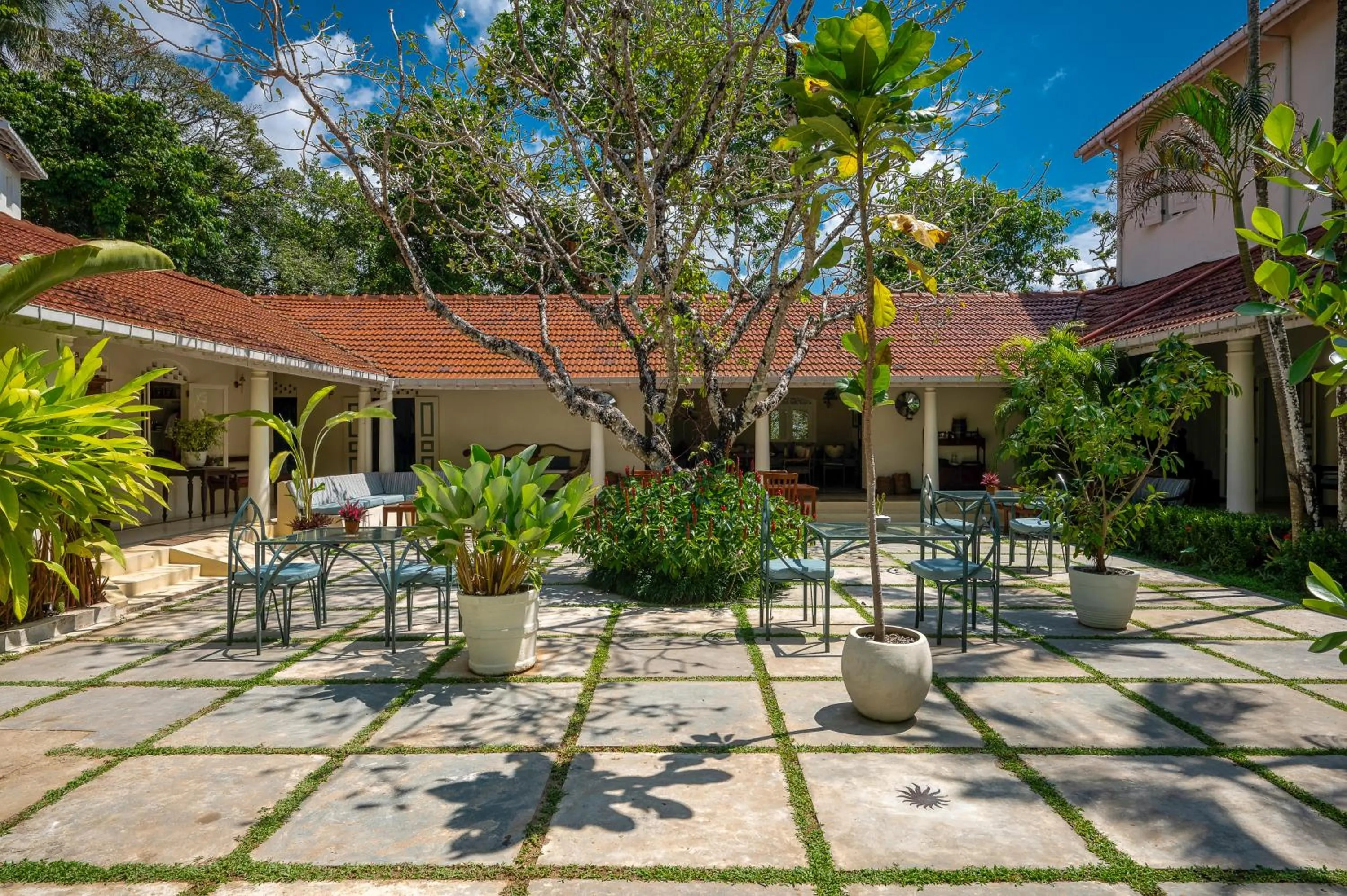 Restaurant/places to eat in The Sun House