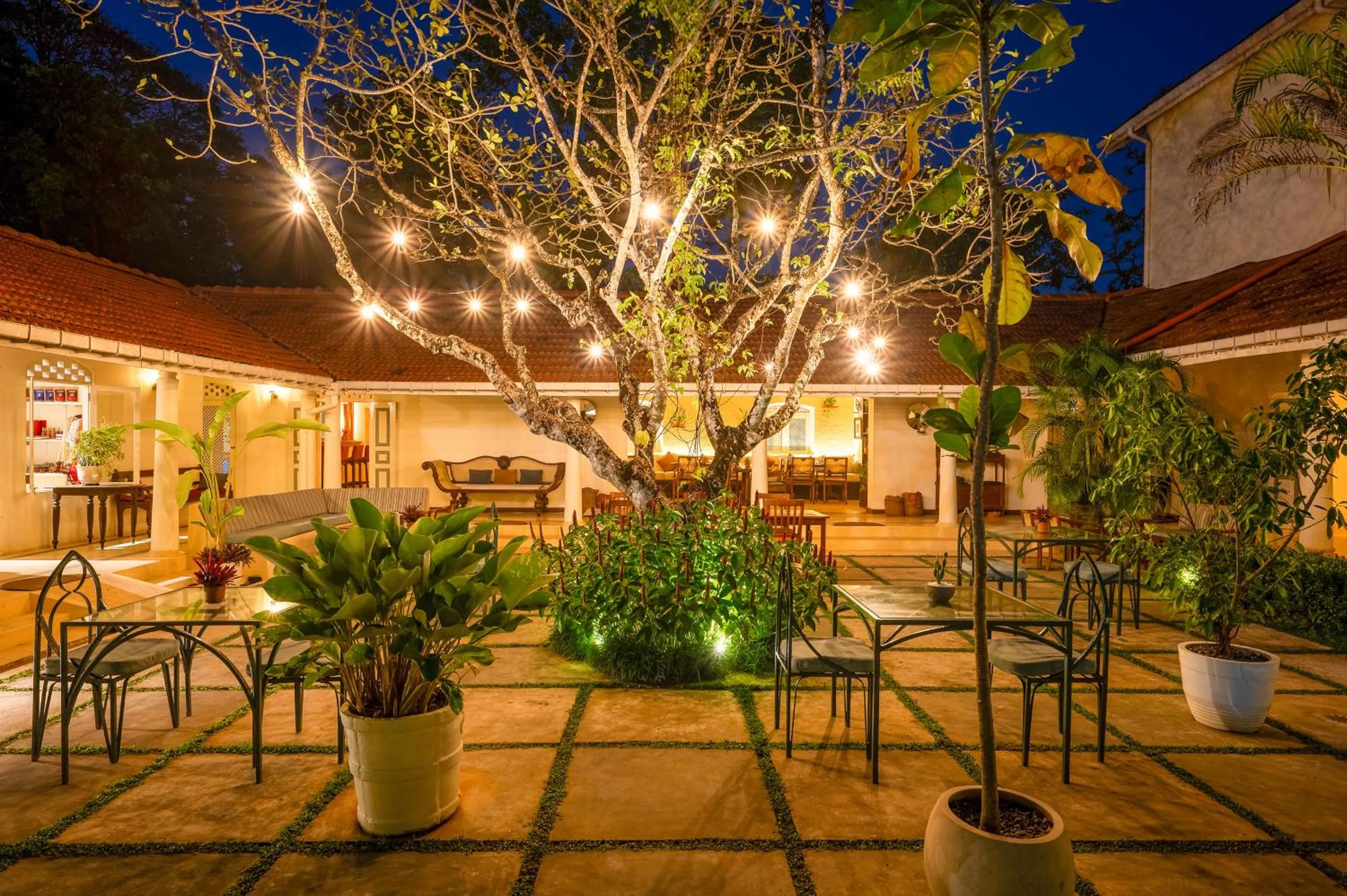 Restaurant/places to eat in The Sun House