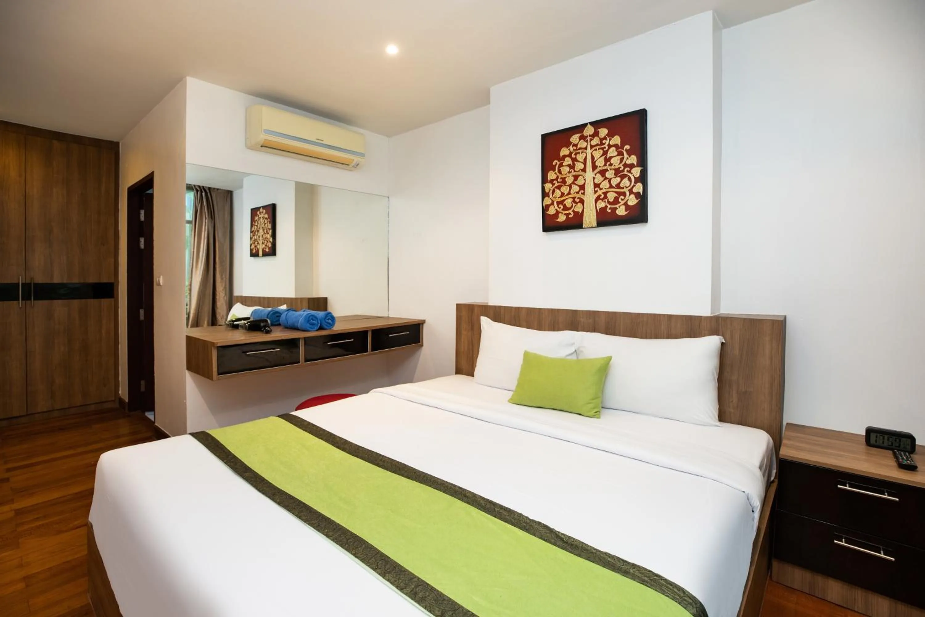 Bed in iCheck inn Residences Patong