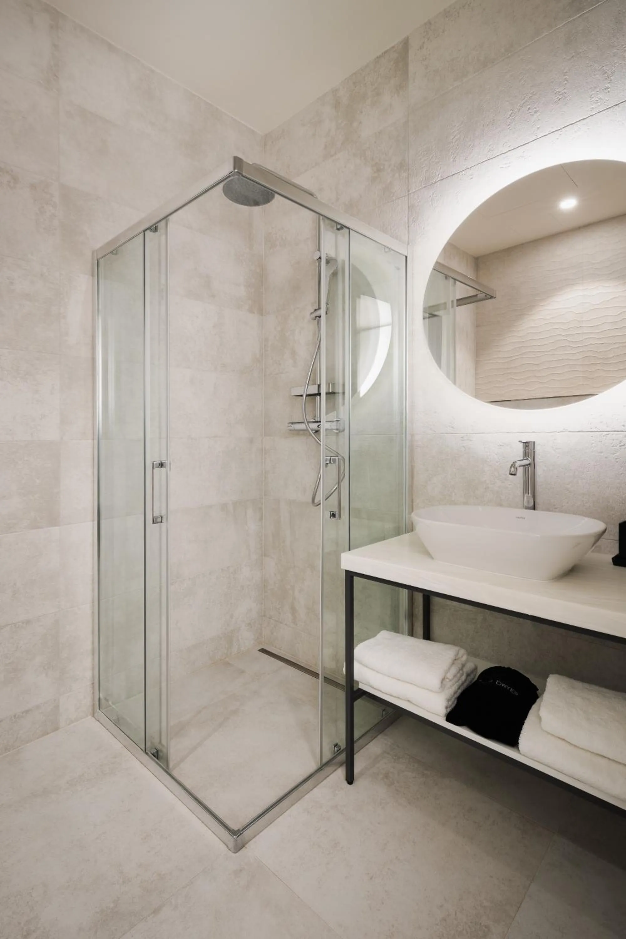 Shower in NOBILIS RESIDENCE