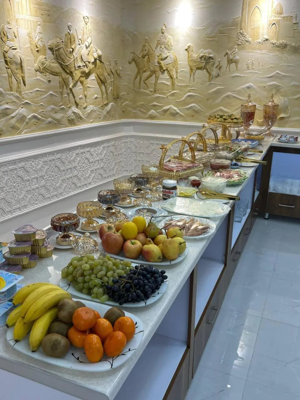 Food and drinks in AMIRAN Boutique