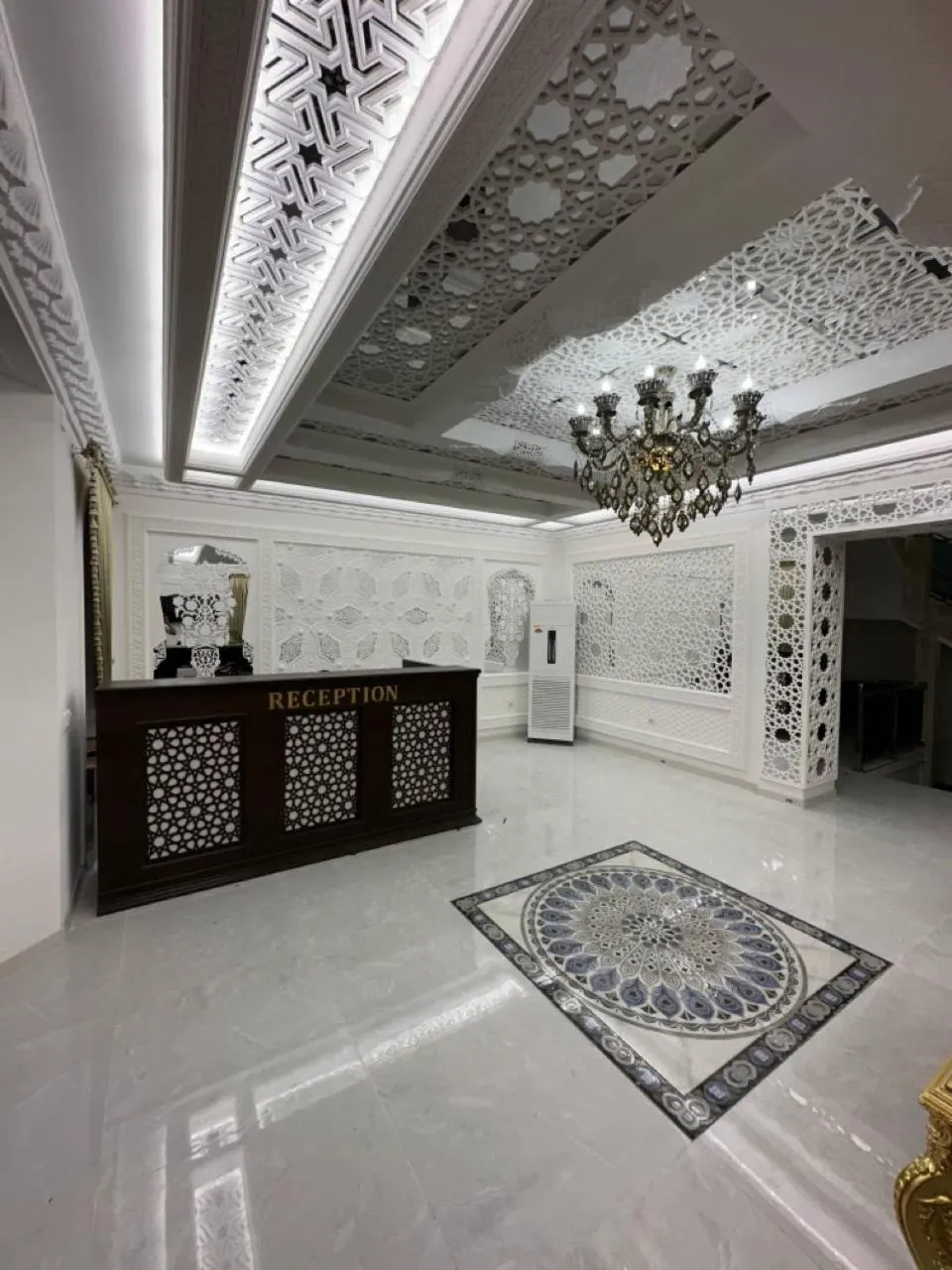 Lobby or reception in AMIRAN Boutique