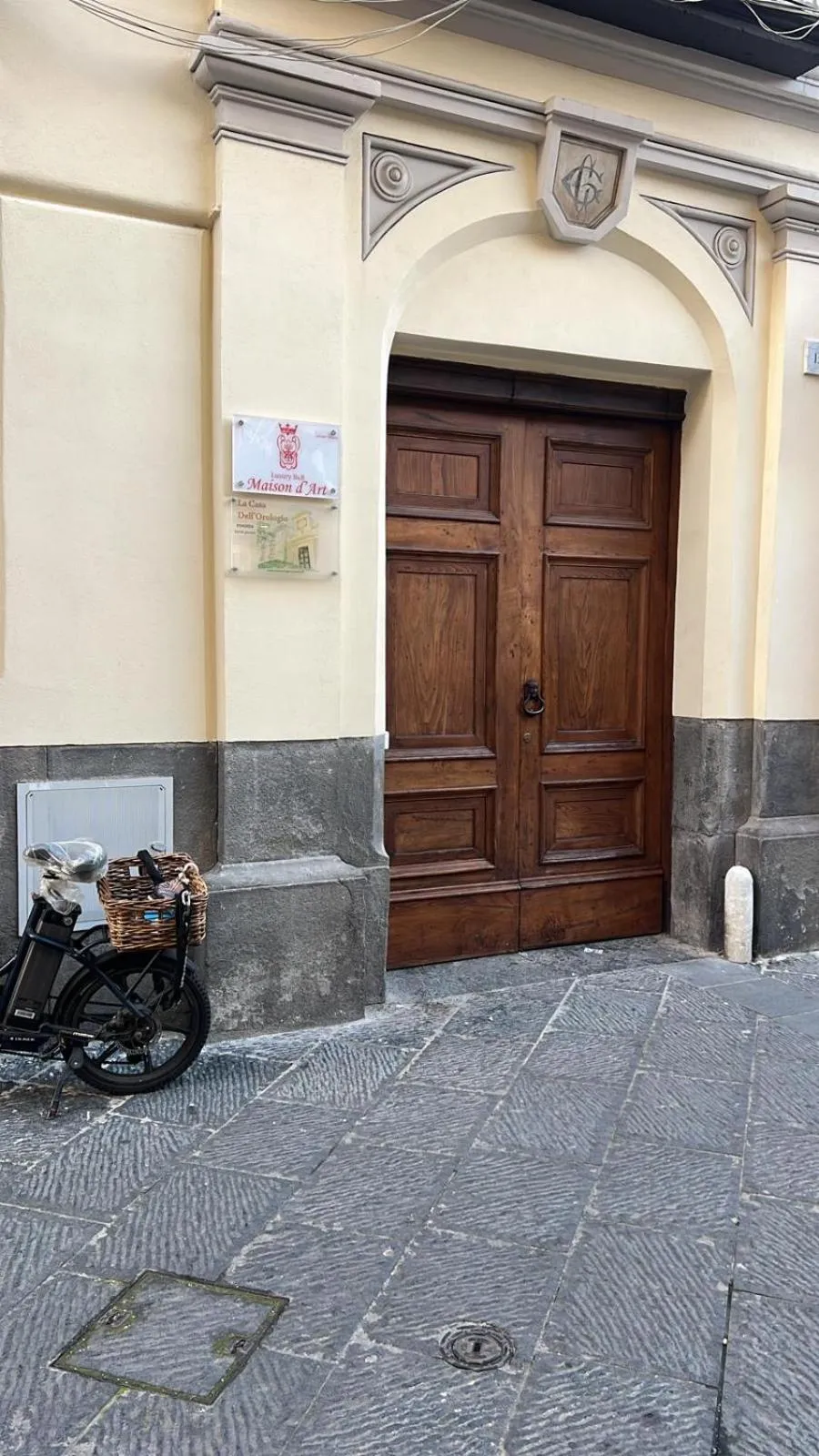 Facade/entrance in Maison D'Art