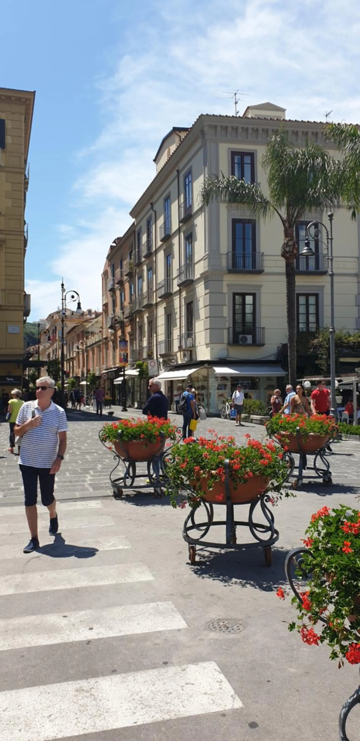 Property building in Maison D'Art