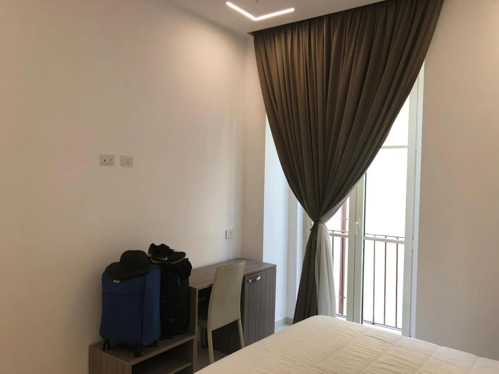 Photo of the whole room, Bed in Maison D'Art