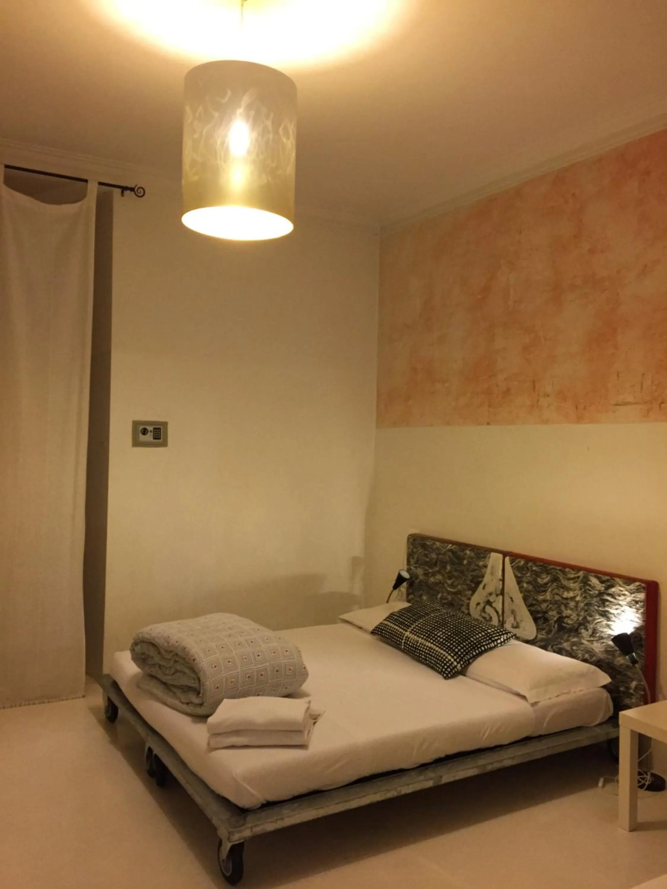 Photo of the whole room, Bed in Roma Art Rooms
