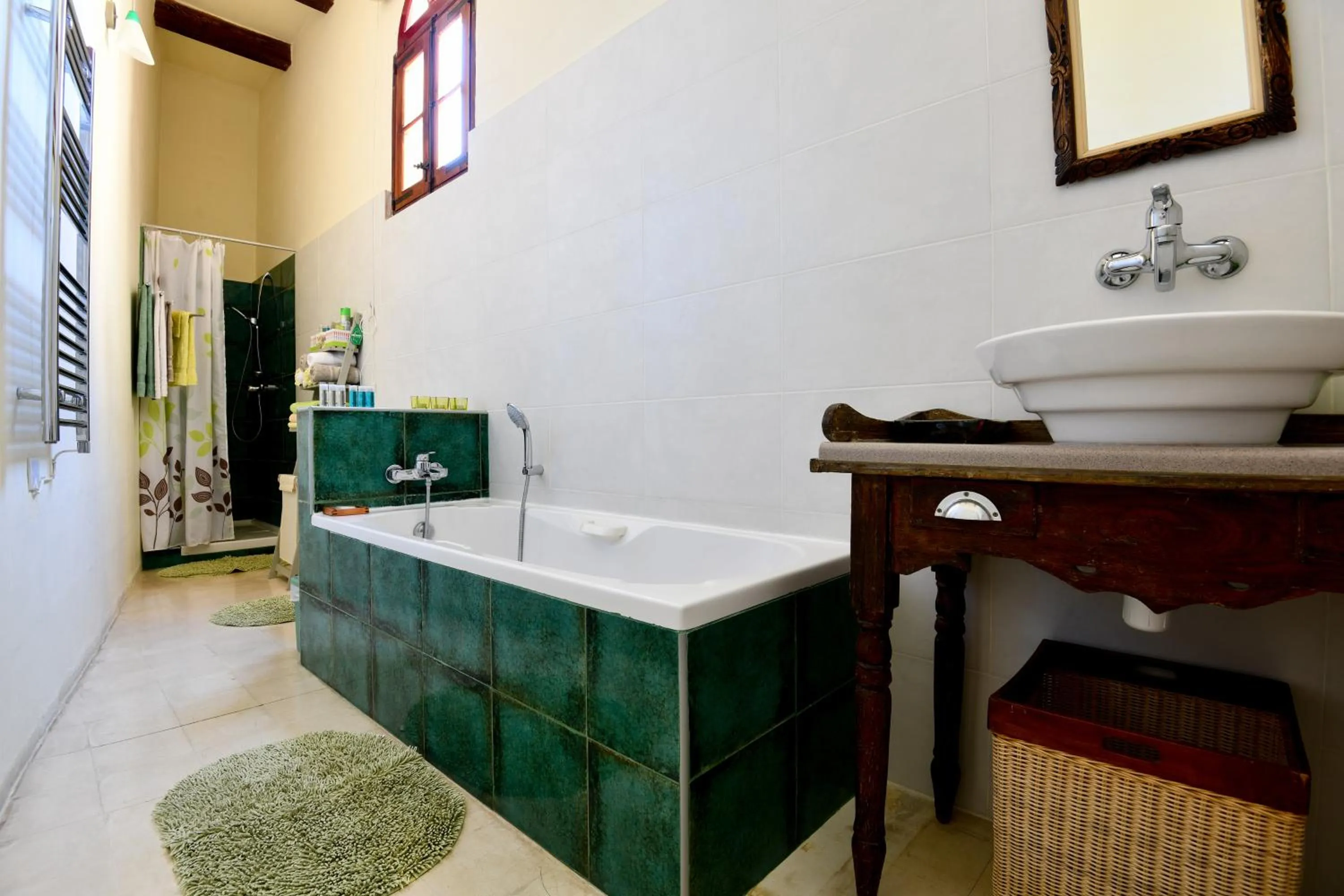 Shower in Charming B&B Dar Ta Zeppi