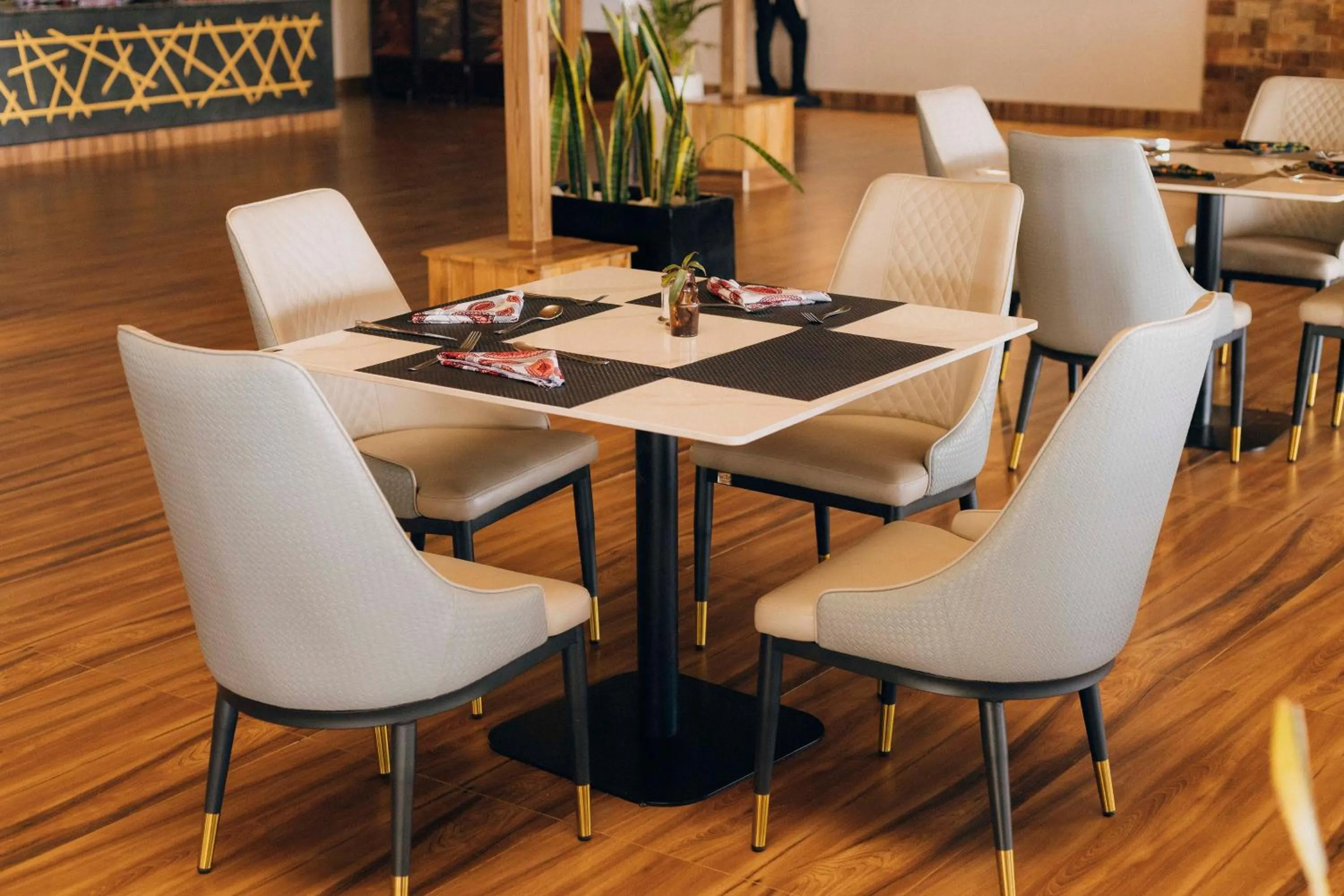 The Hut Restaurant & Boutique Hotel