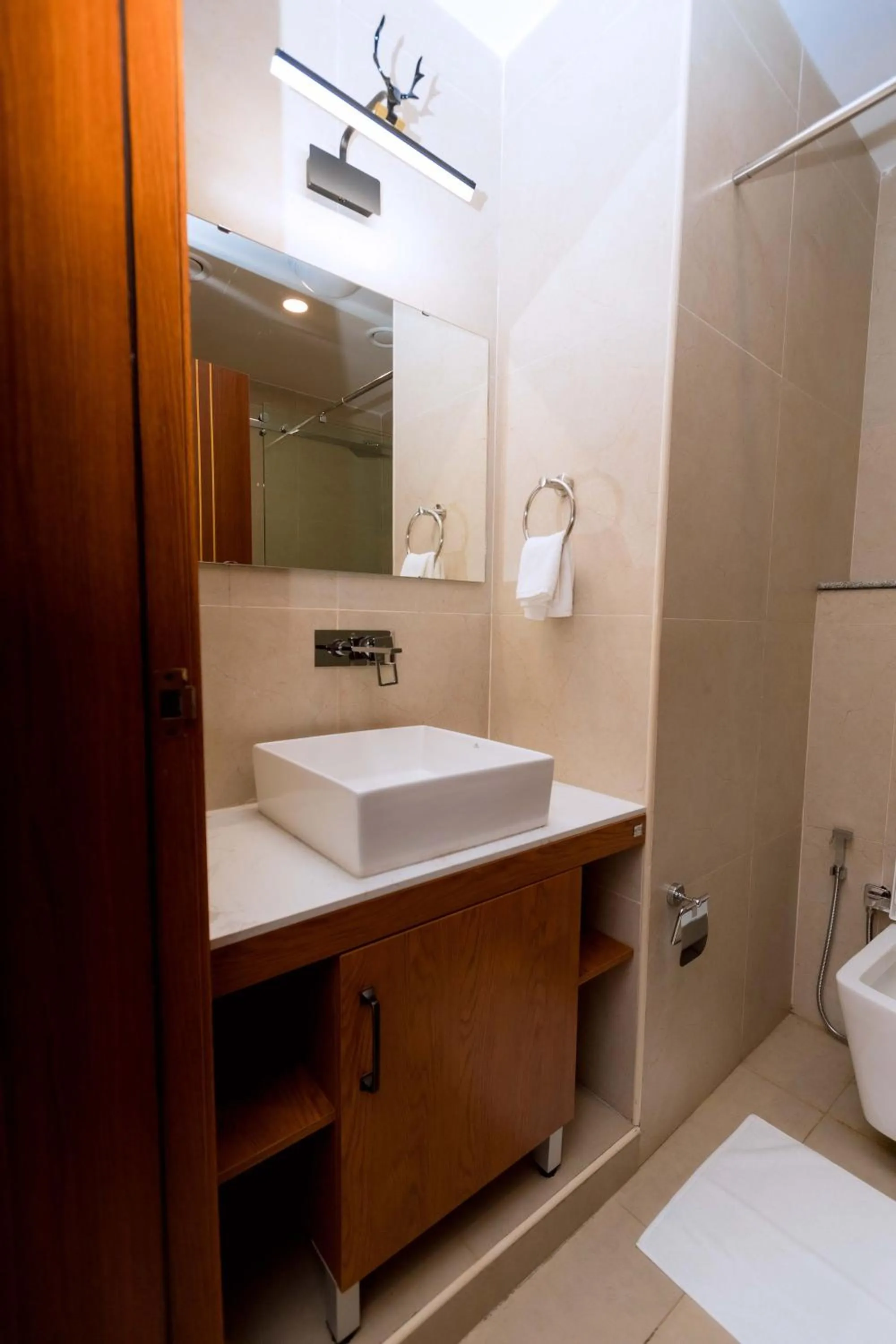 Bathroom in The Hut Restaurant & Boutique Hotel