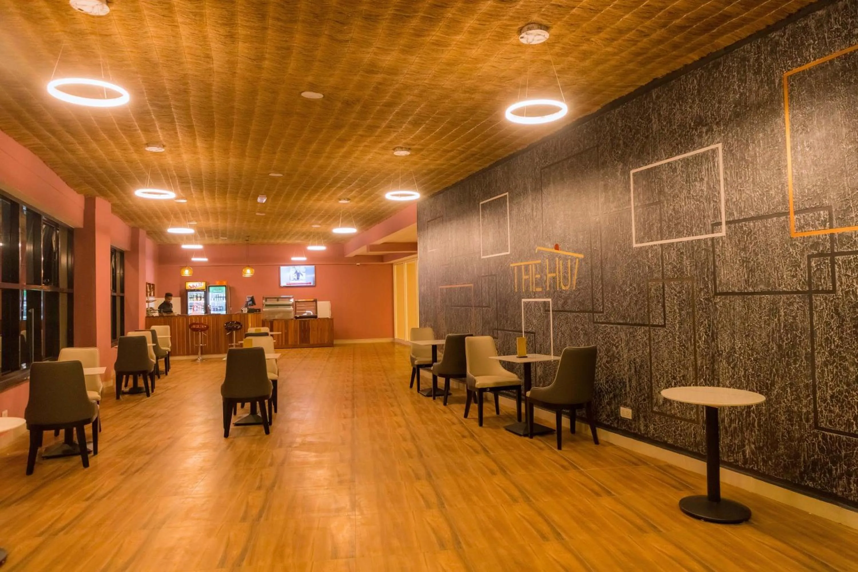 The Hut Restaurant & Boutique Hotel