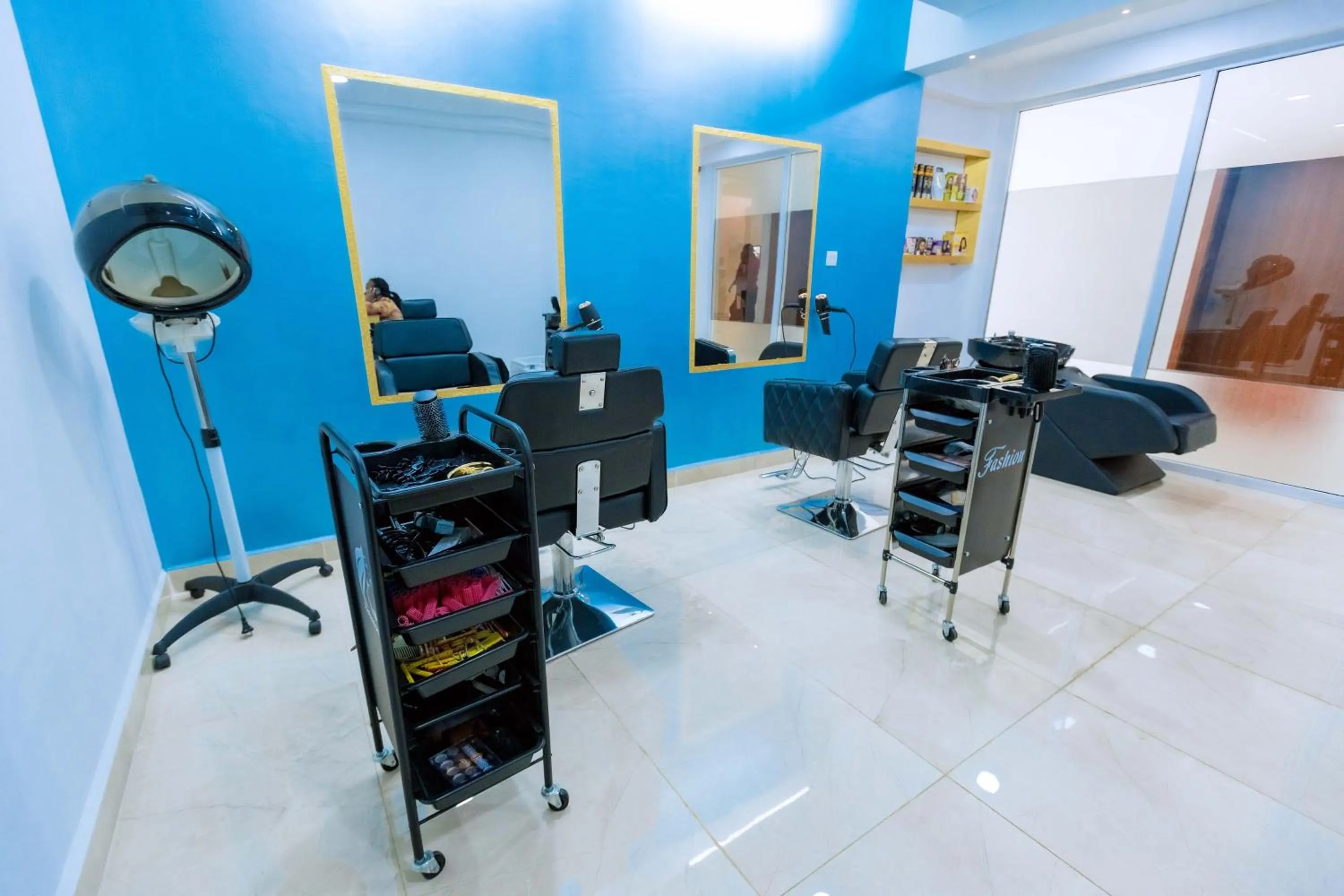 Spa and wellness centre/facilities in The Hut Restaurant & Boutique Hotel