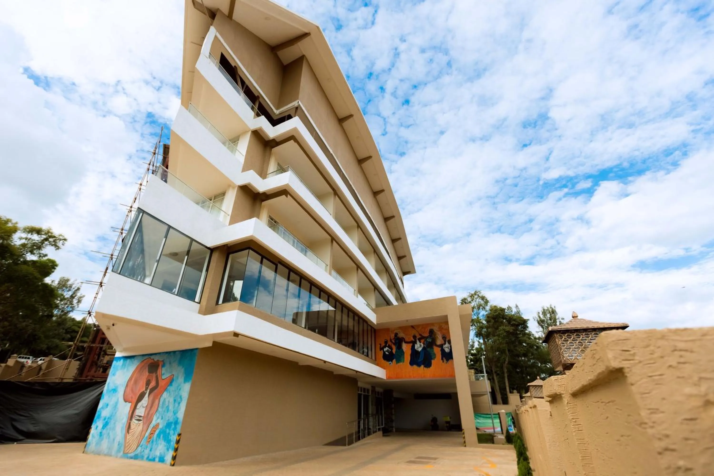 The Hut Restaurant & Boutique Hotel