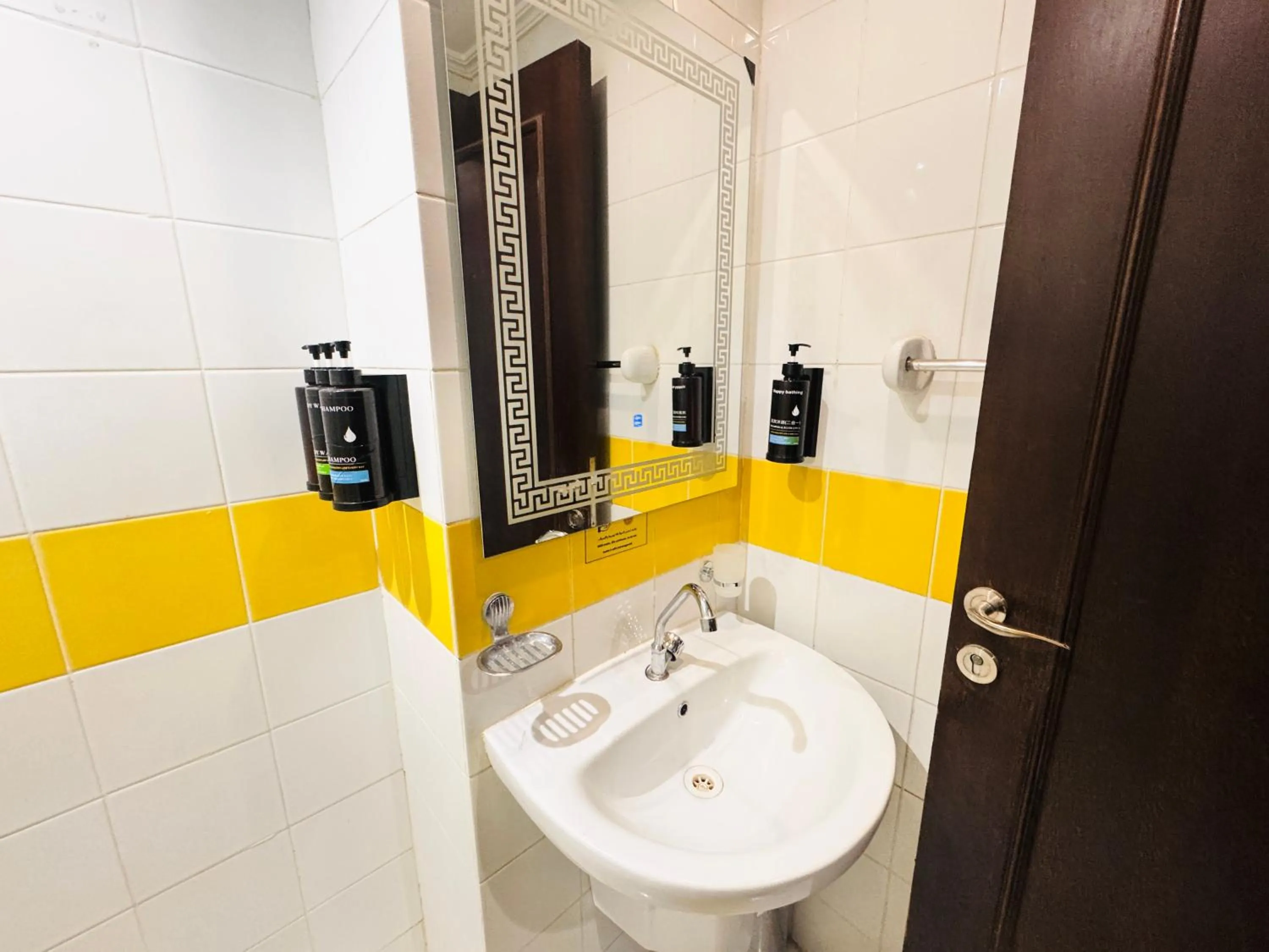 Budget Twin Room in Cent Al Khair Hotel Makkah