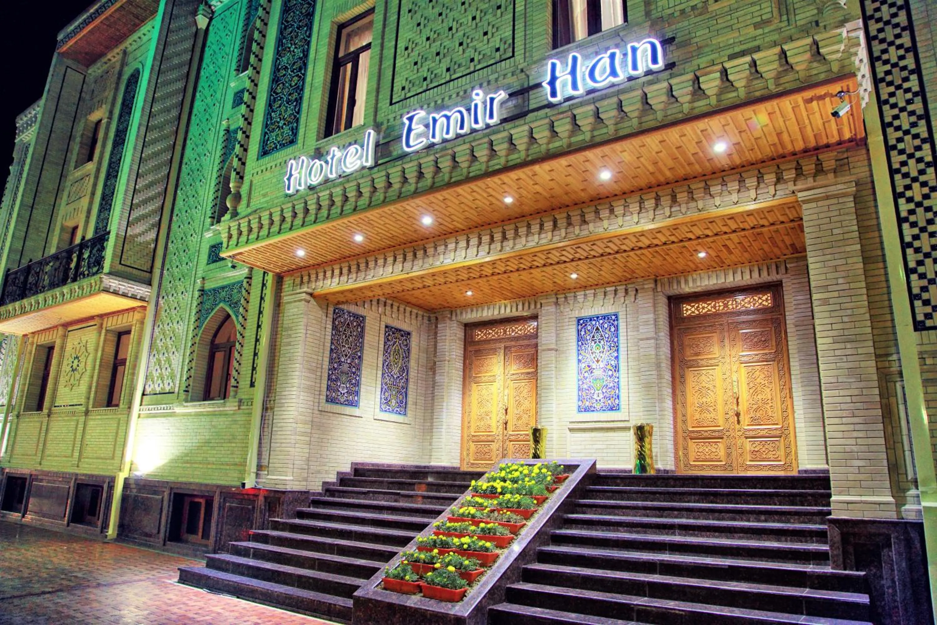 Facade/entrance in EmirHan Hotel