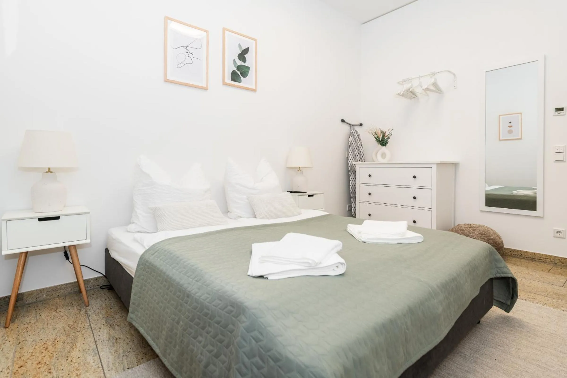 One-Bedroom Apartment - single occupancy in Global Living - Design Apartments I City Center I Balcony I Smart-TV I Kitchen I Dresden