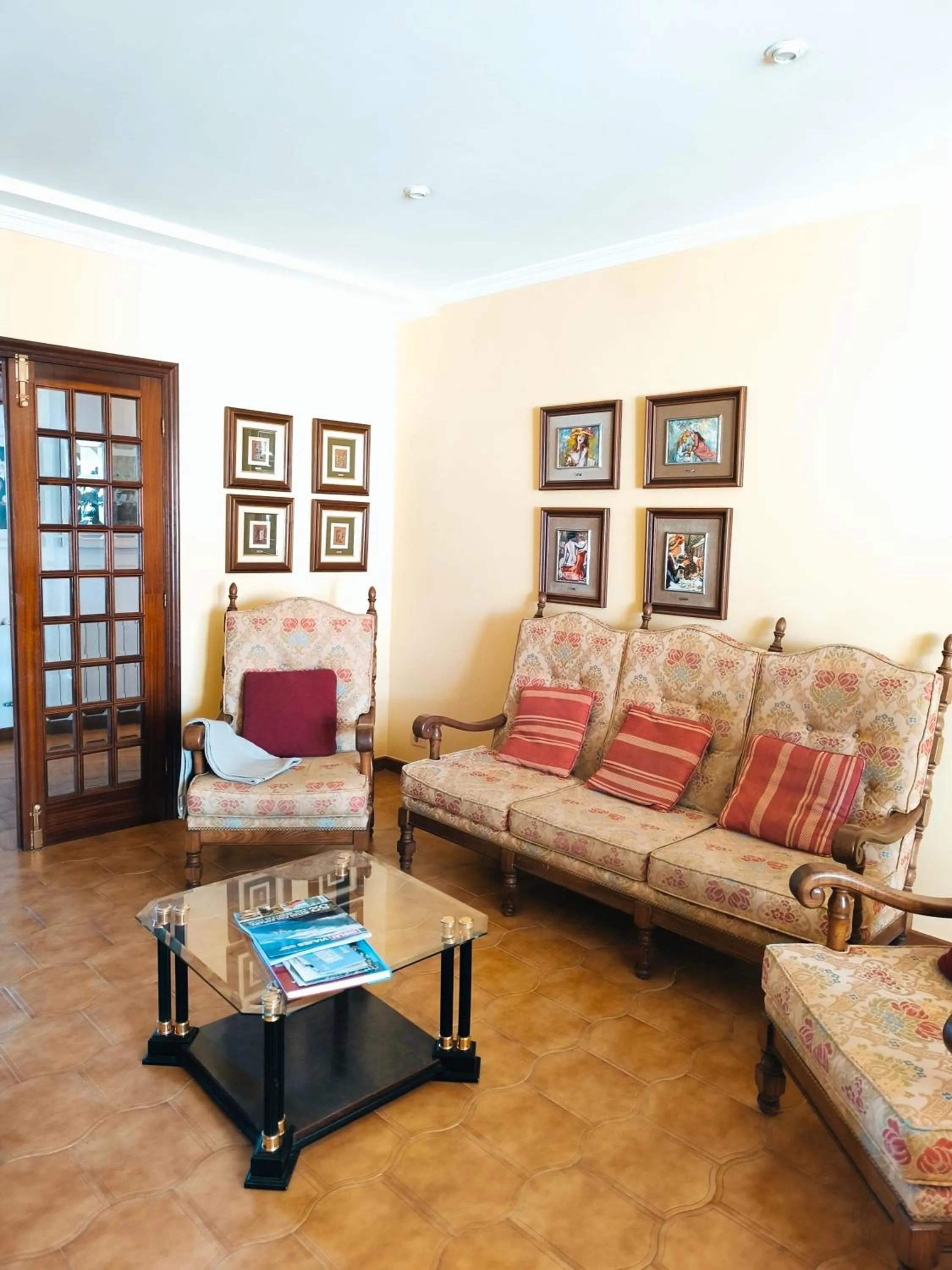 Living room in Arrochela apartamento