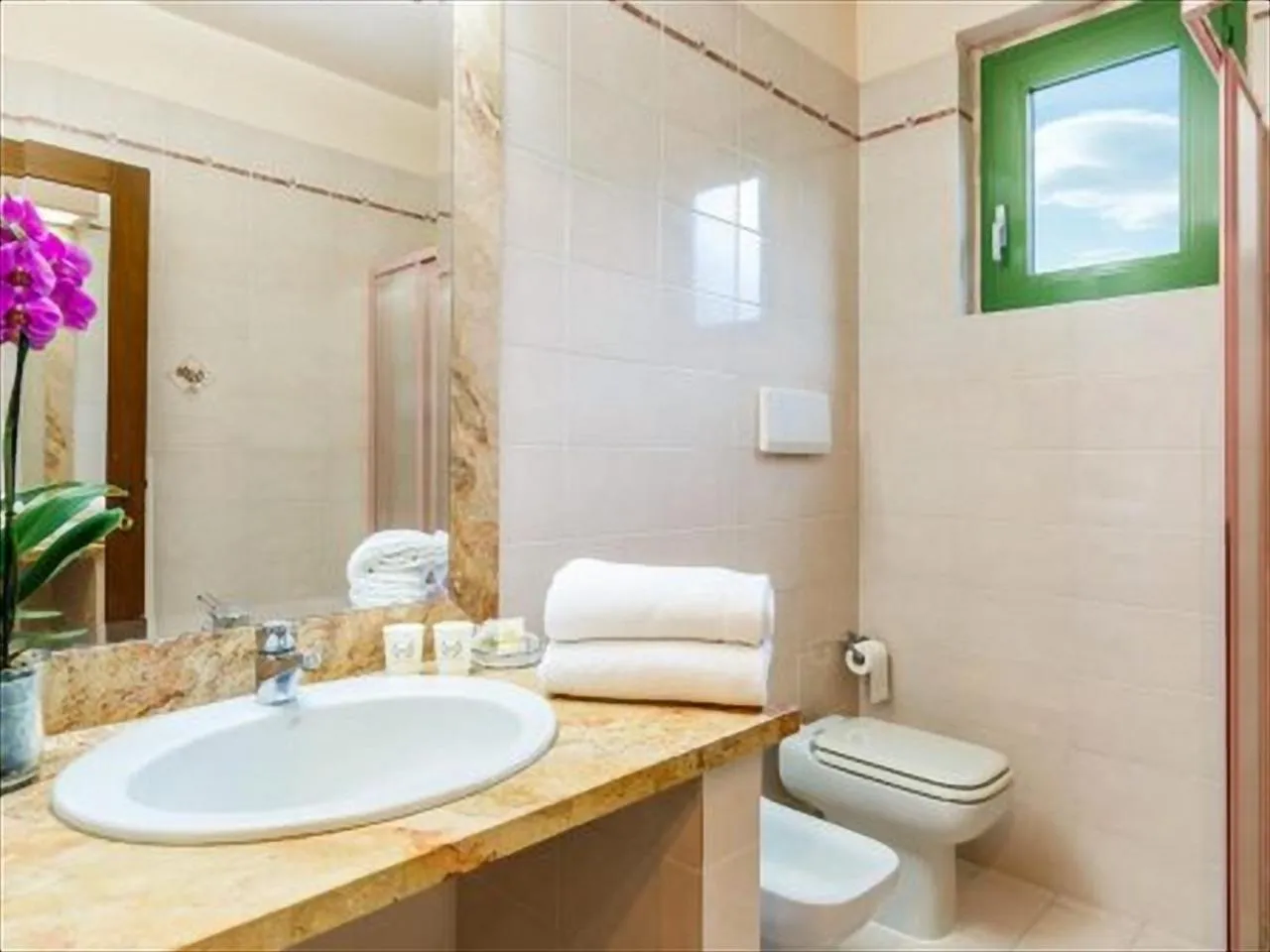 Bathroom in Albergo Santa Barbara