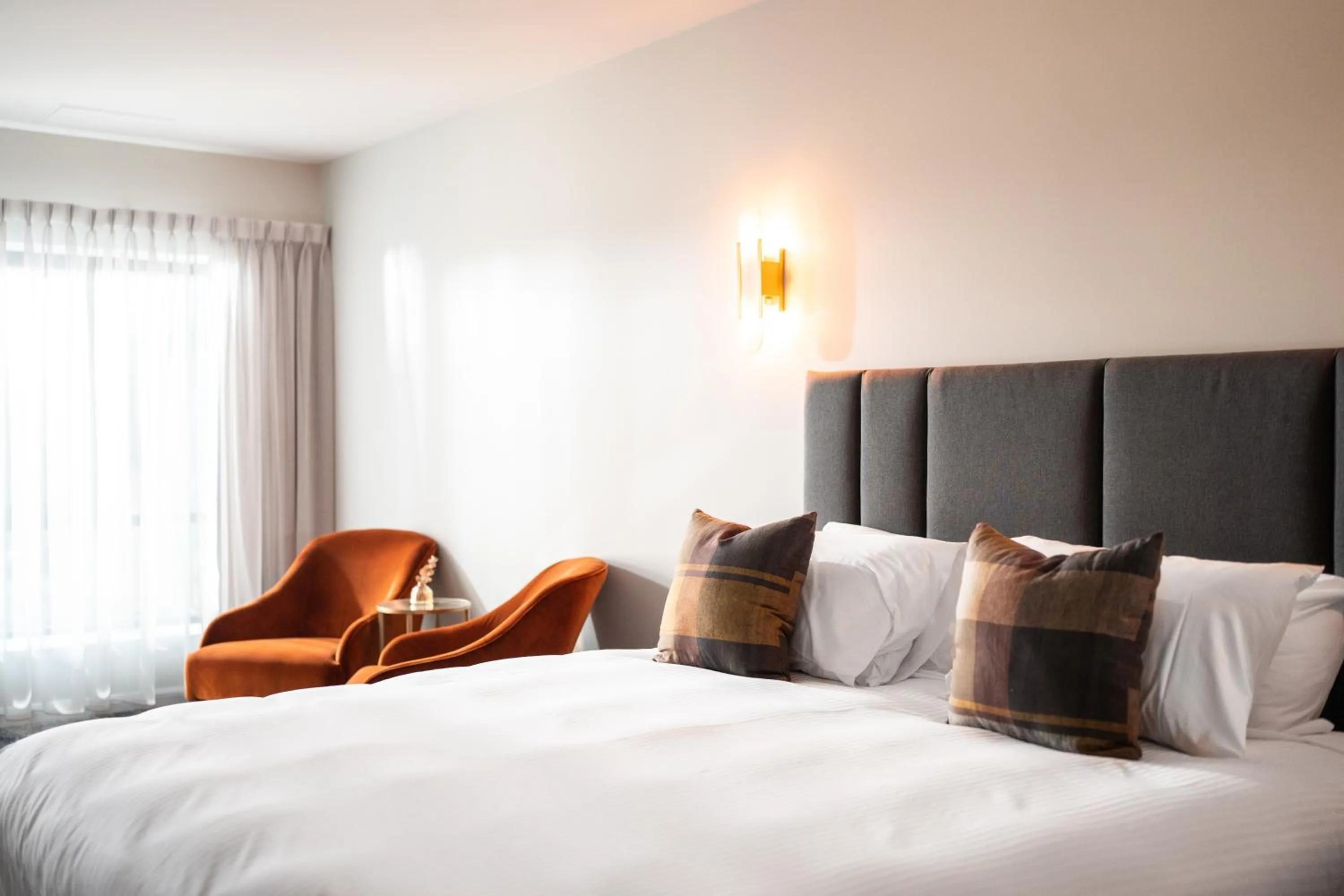 Bed in St Hugh Hotel Wagga Wagga