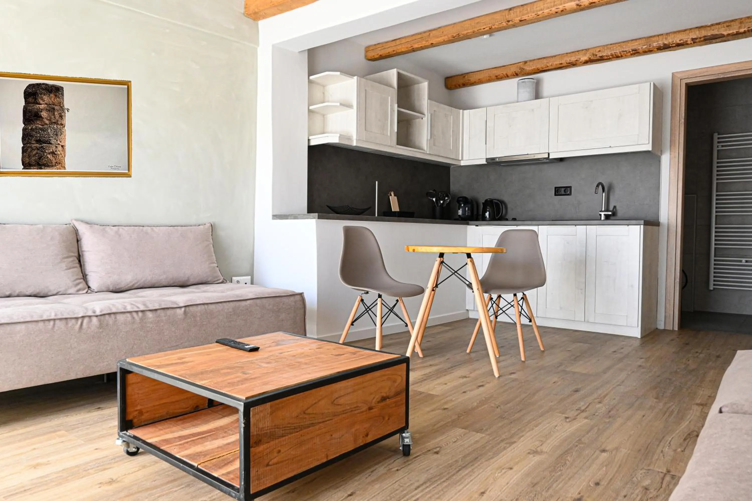 Seating area in Komody Apartments