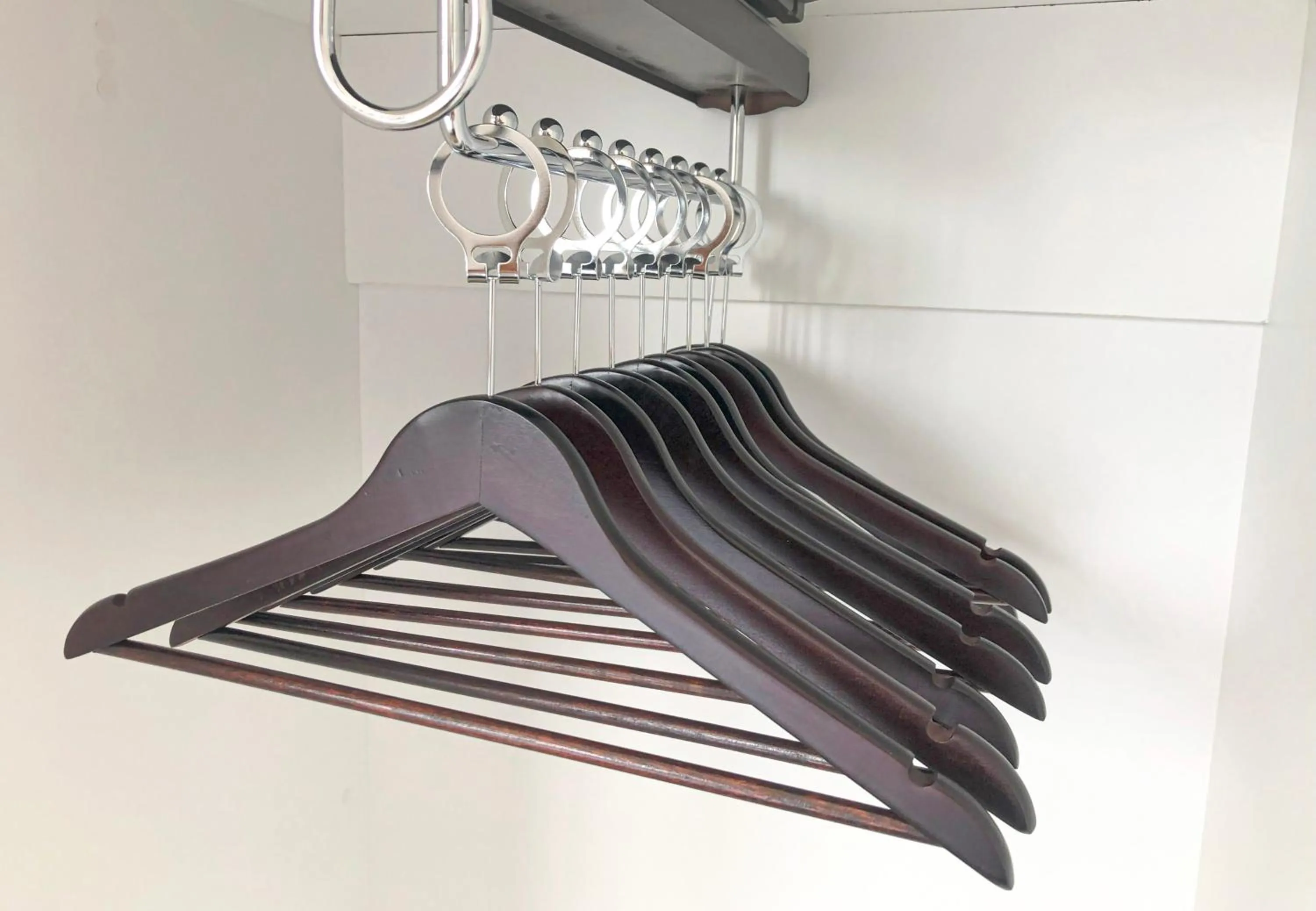 wardrobe in Komody Apartments