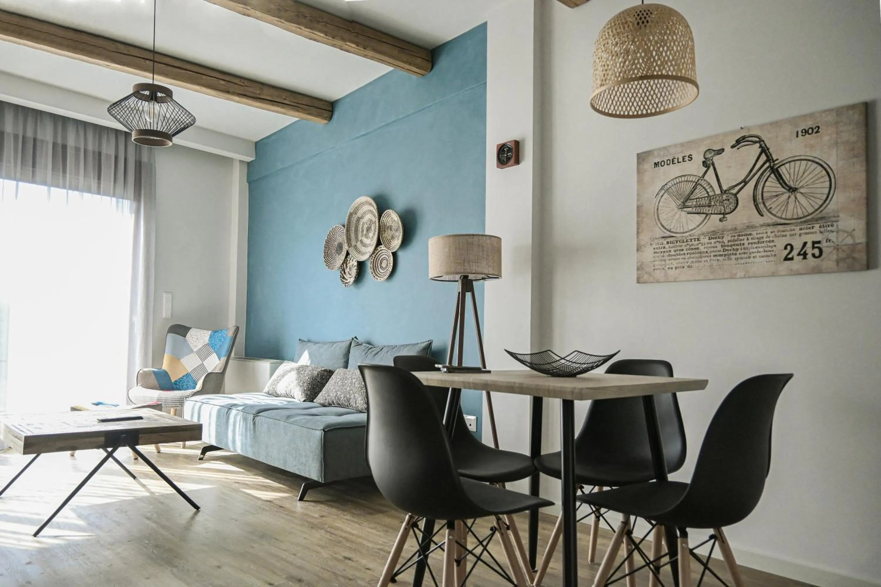 Seating area in Komody Apartments