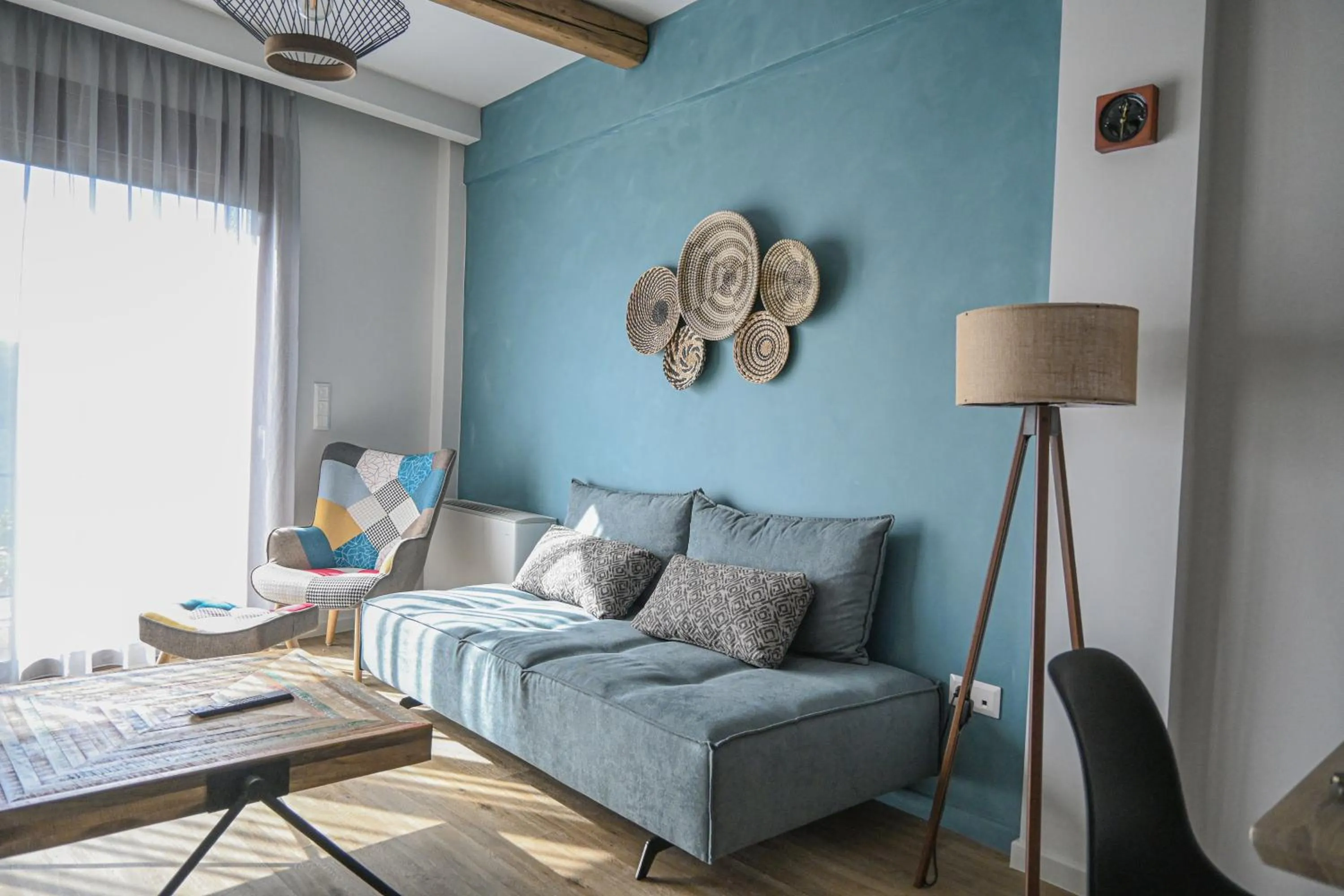 Seating area in Komody Apartments