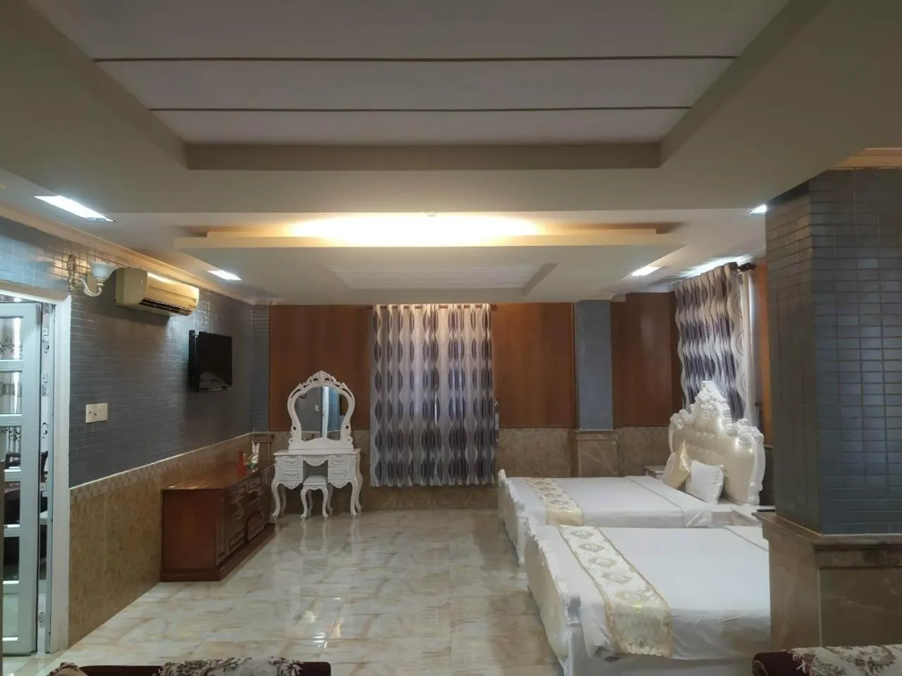 Photo of the whole room, Bed in Linh Phuong 8 Hotel - 24 hours stay