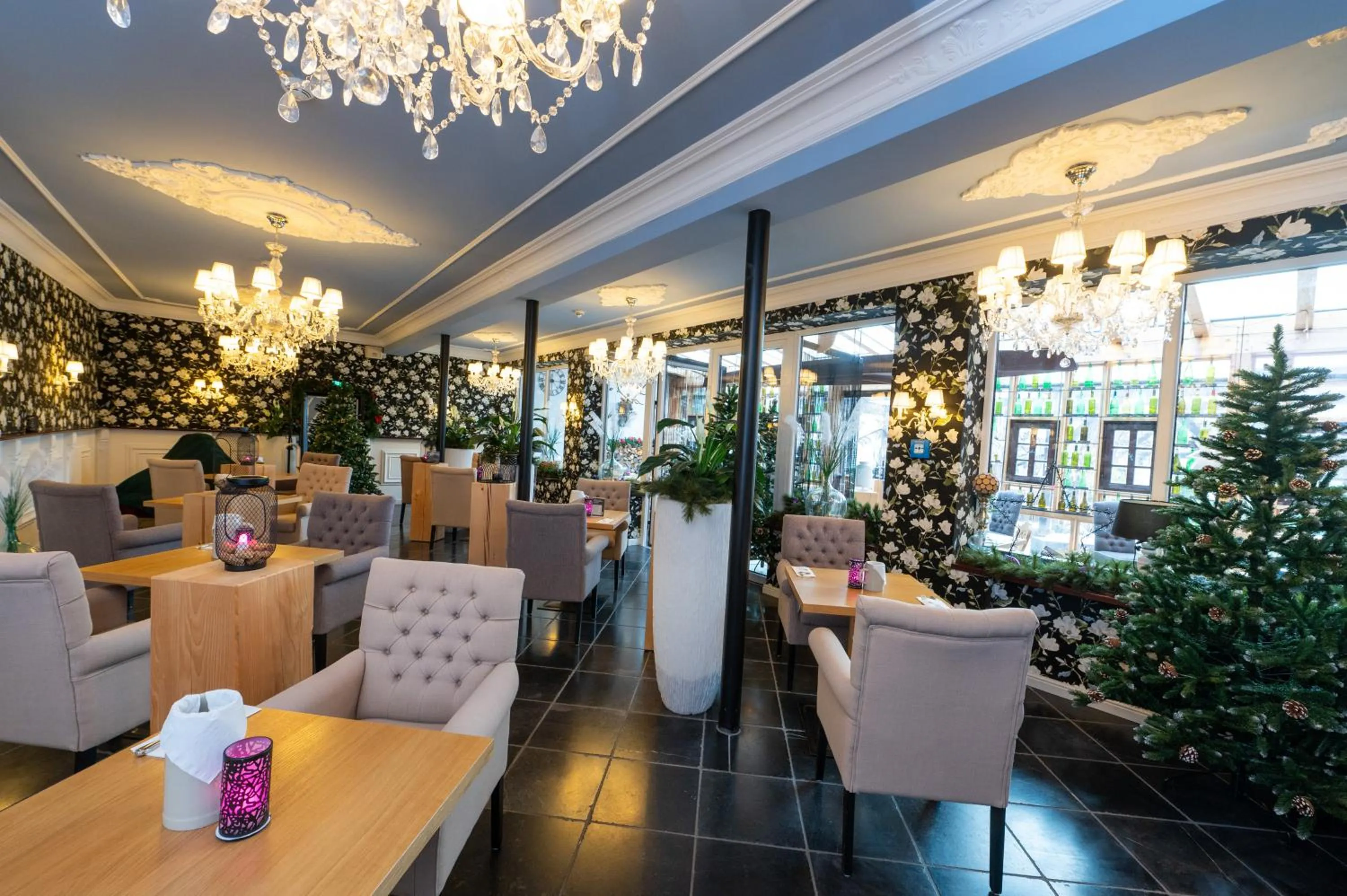 Restaurant/places to eat in Design Hotel ALPENLIEBE - - - - Boutique-Flair - - - -