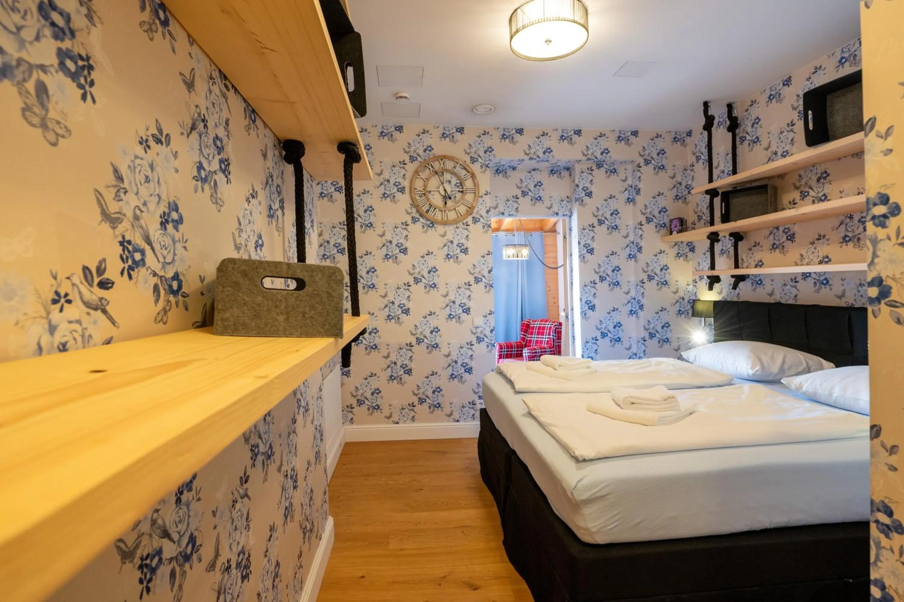 Photo of the whole room, Bed in Design Hotel ALPENLIEBE - - - - Boutique-Flair - - - -