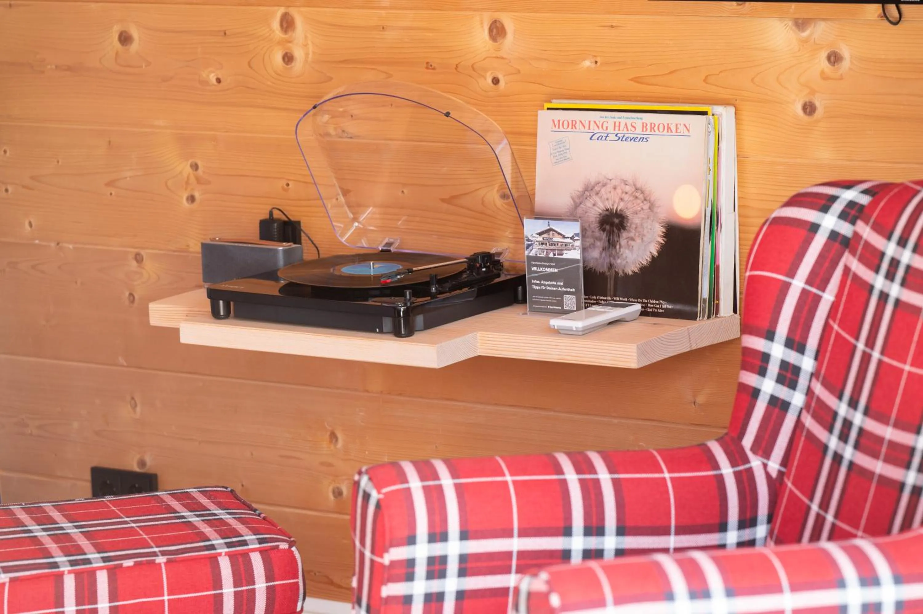 Photo of the whole room in Design Hotel ALPENLIEBE - - - - Boutique-Flair - - - -