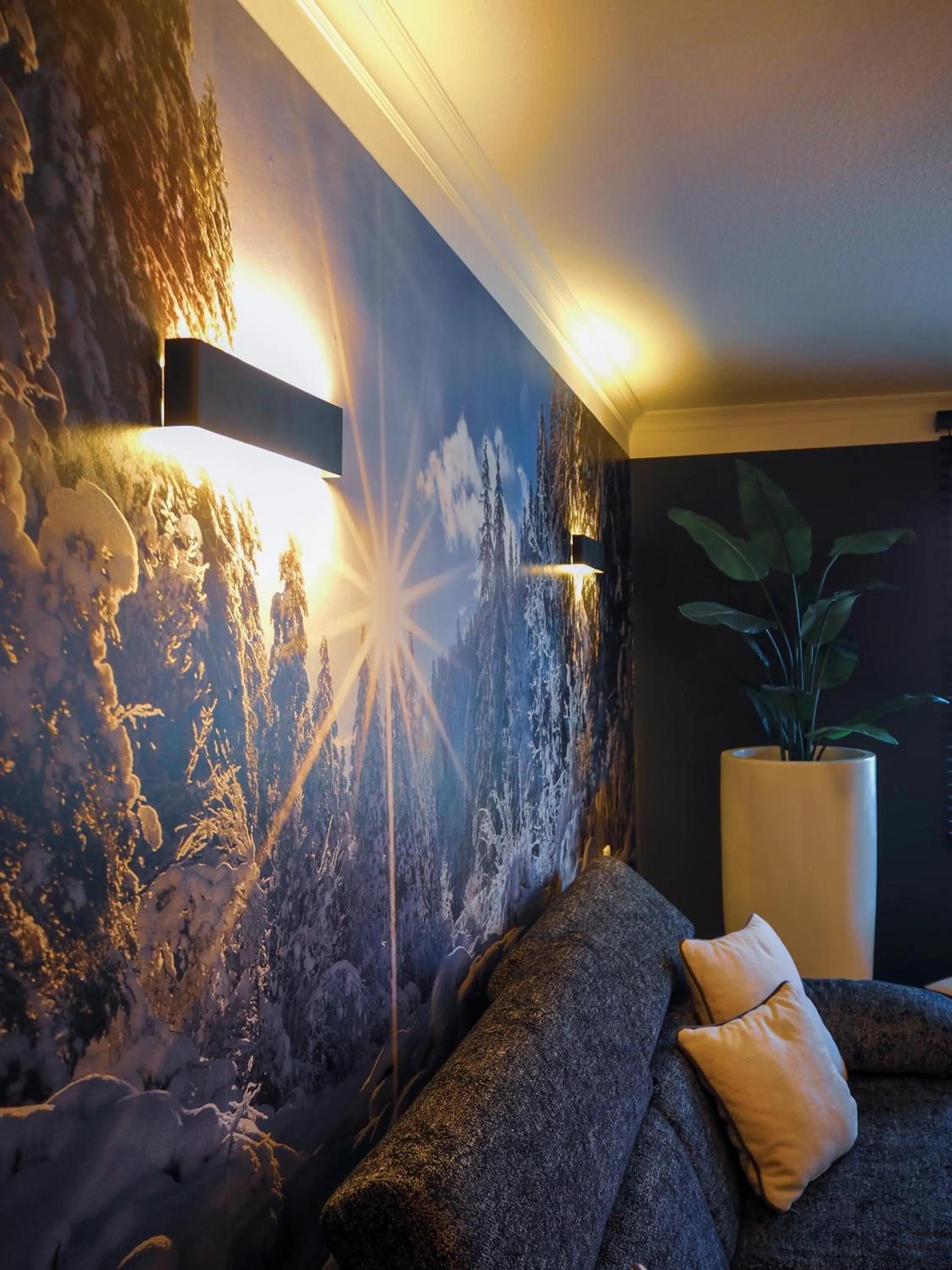 Staff in Design Hotel ALPENLIEBE - - - - Boutique-Flair - - - -