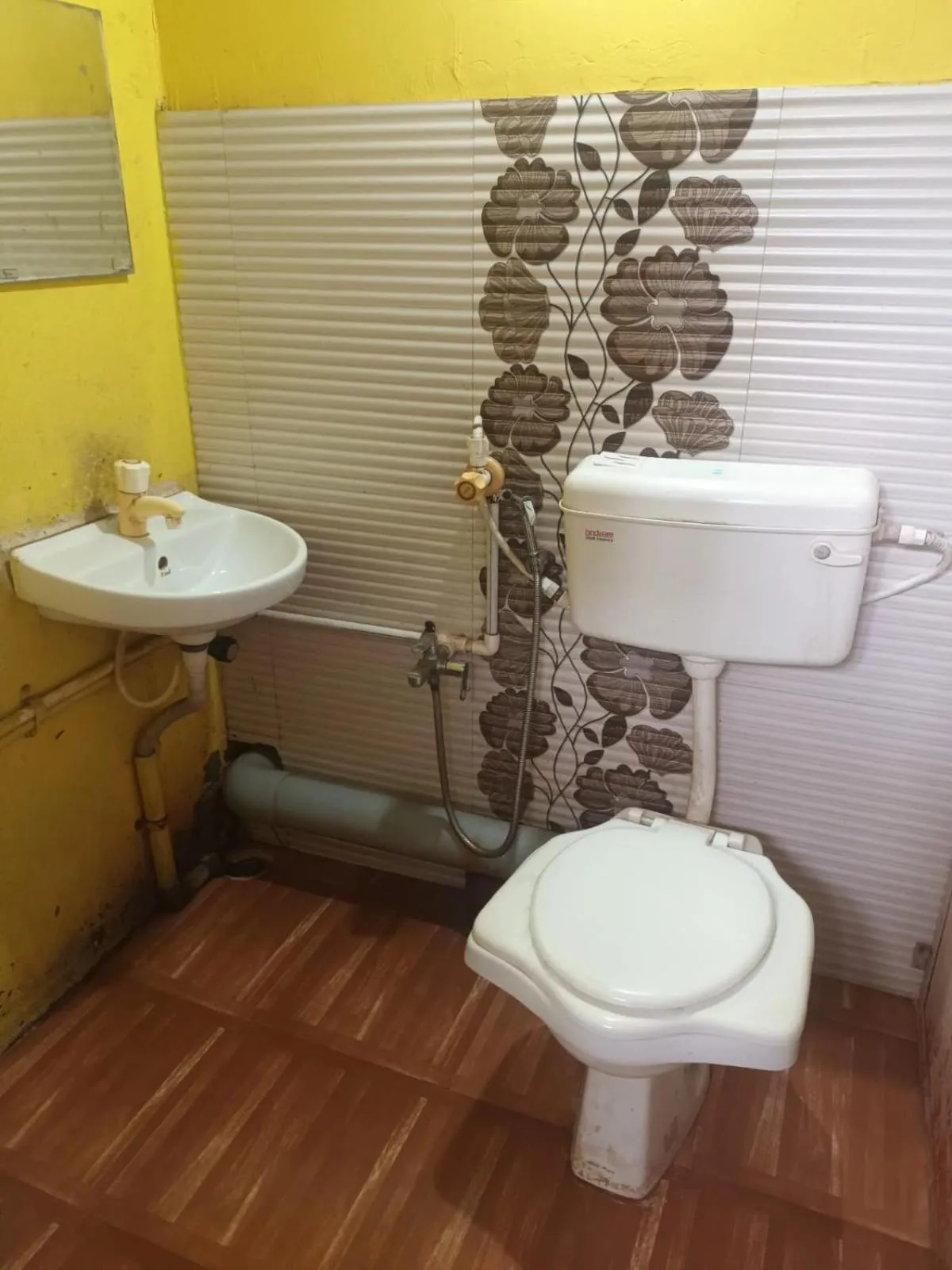 Toilet in Hemprabha Bed & Breakfast, Ratnagiri