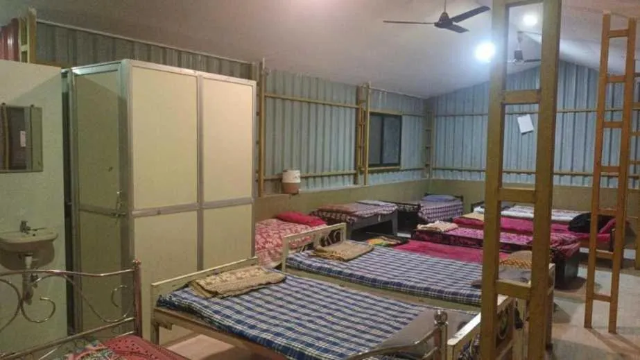 Bed in Hemprabha Bed & Breakfast, Ratnagiri