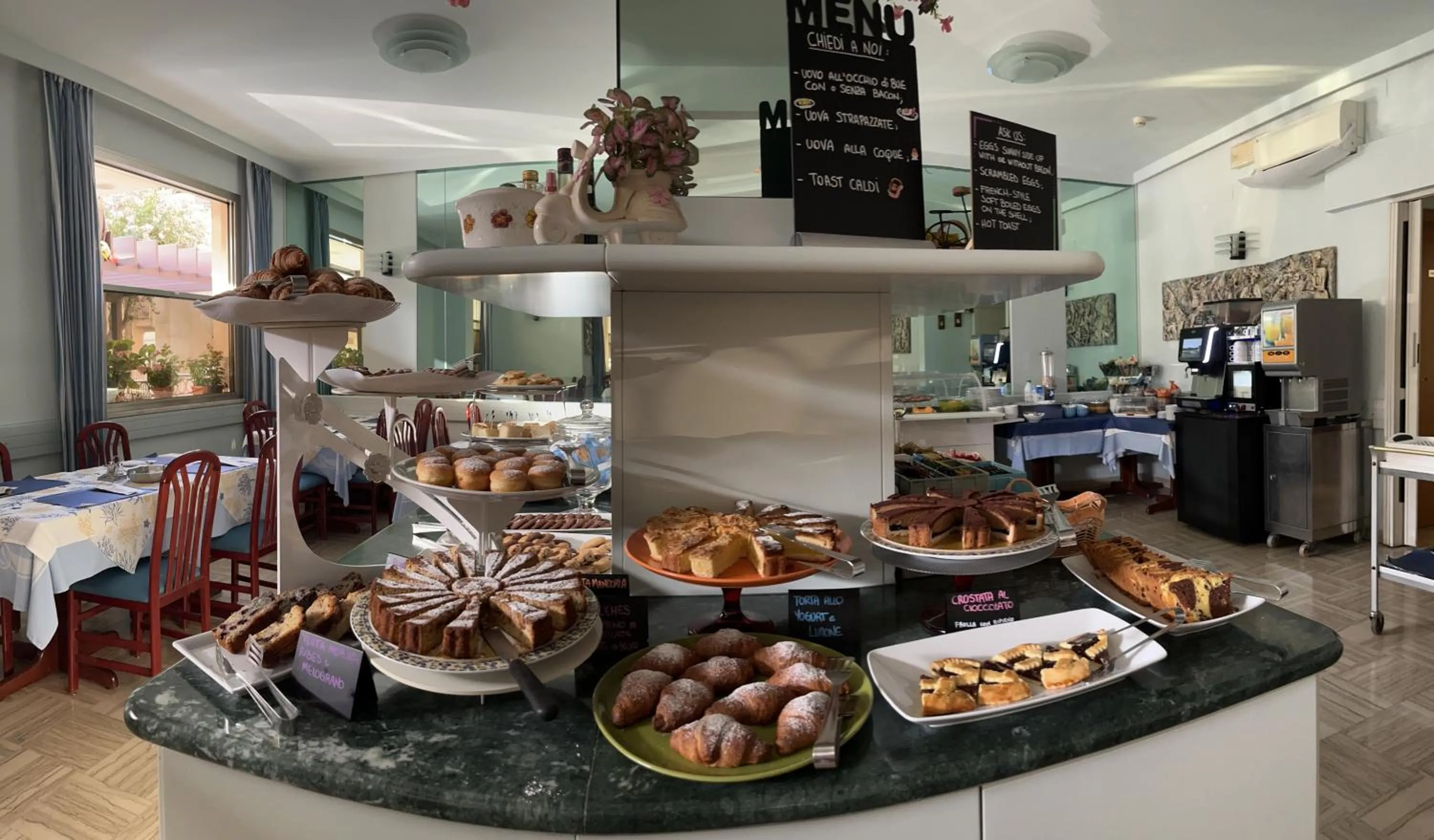 Breakfast in Hotel Emma Nord