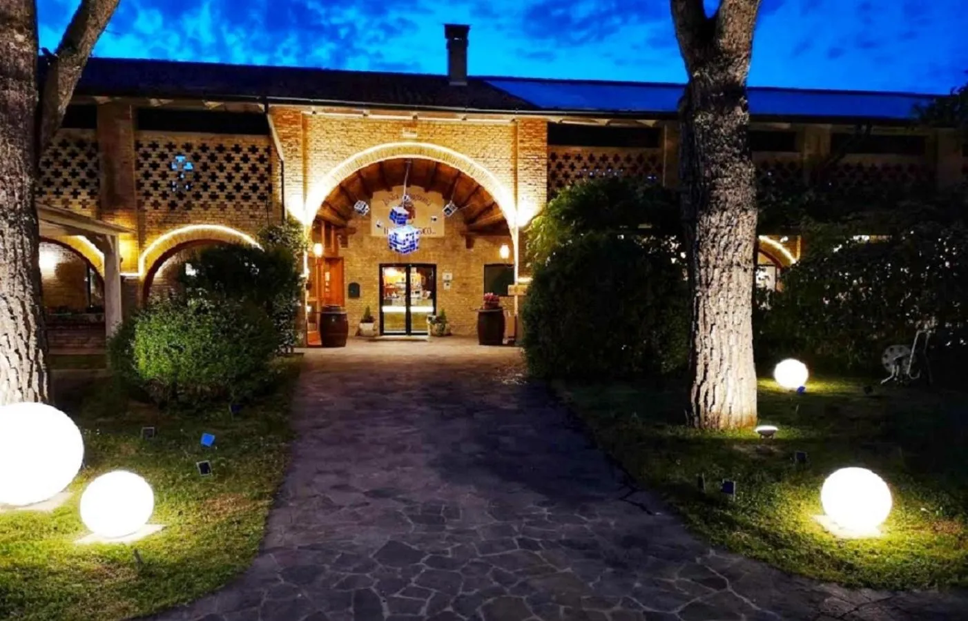 Facade/entrance in Agriturismo Isola Augusta