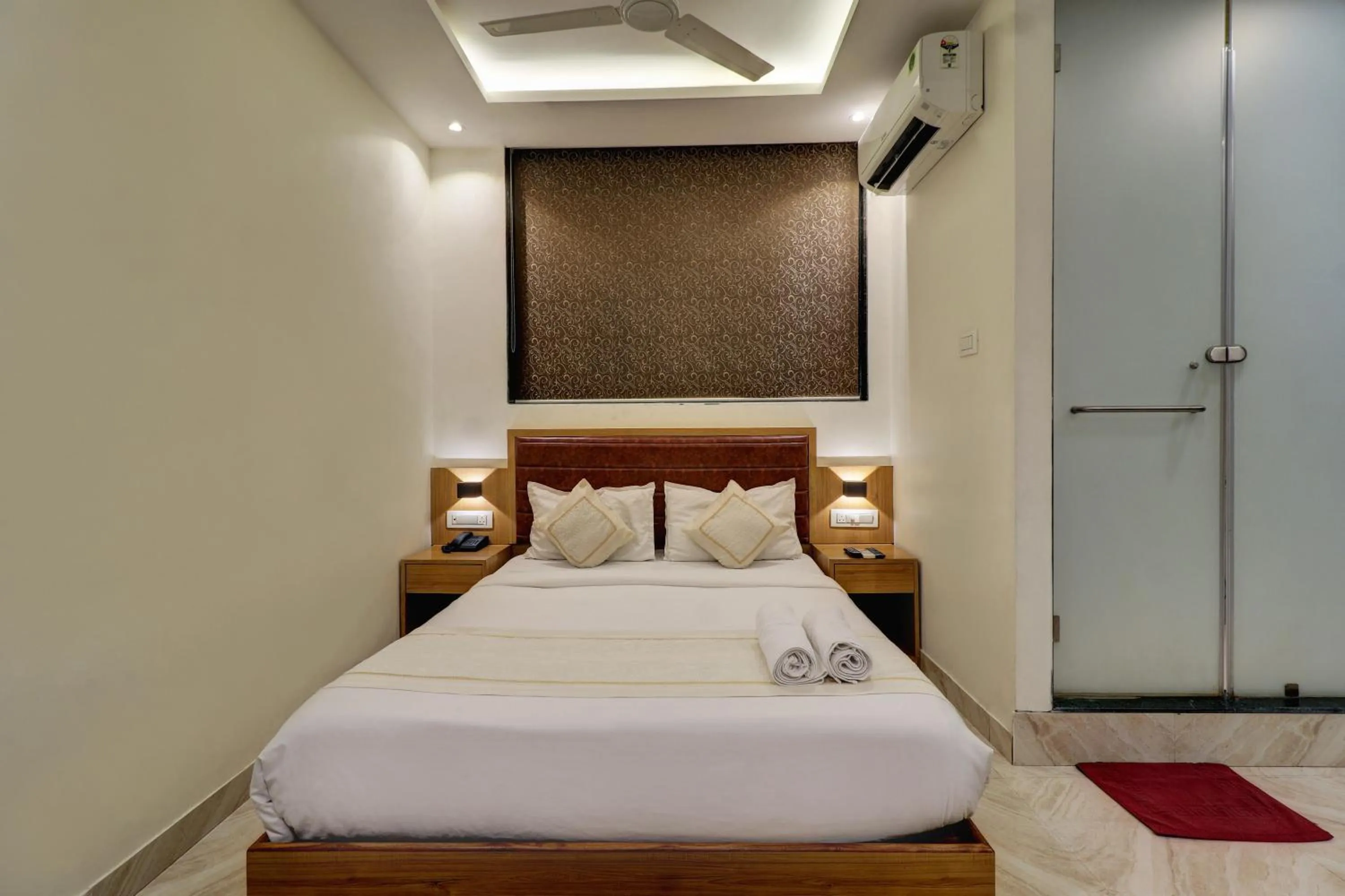 Bedroom, Bed in Hotel A K Fort Inn