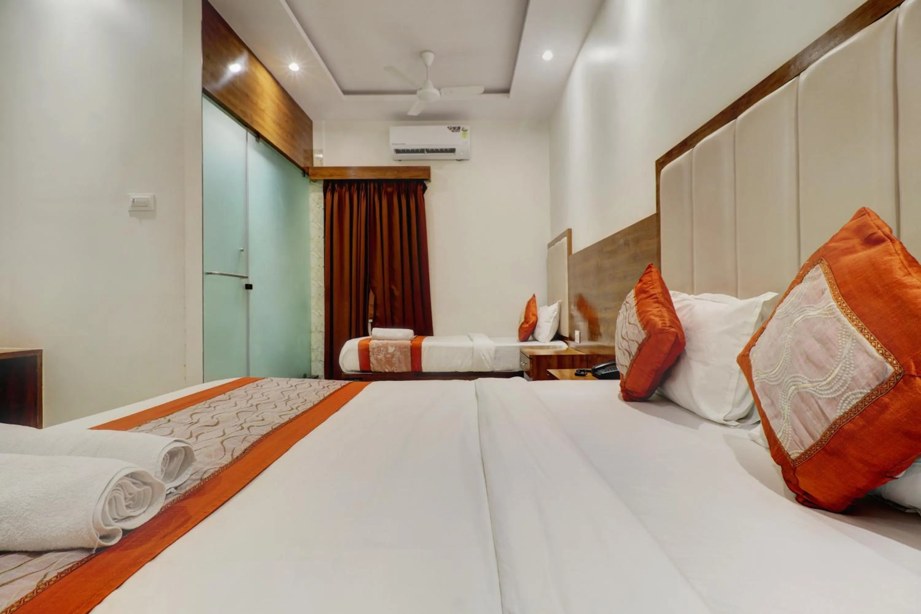 Bedroom, Bed in Hotel A K Fort Inn