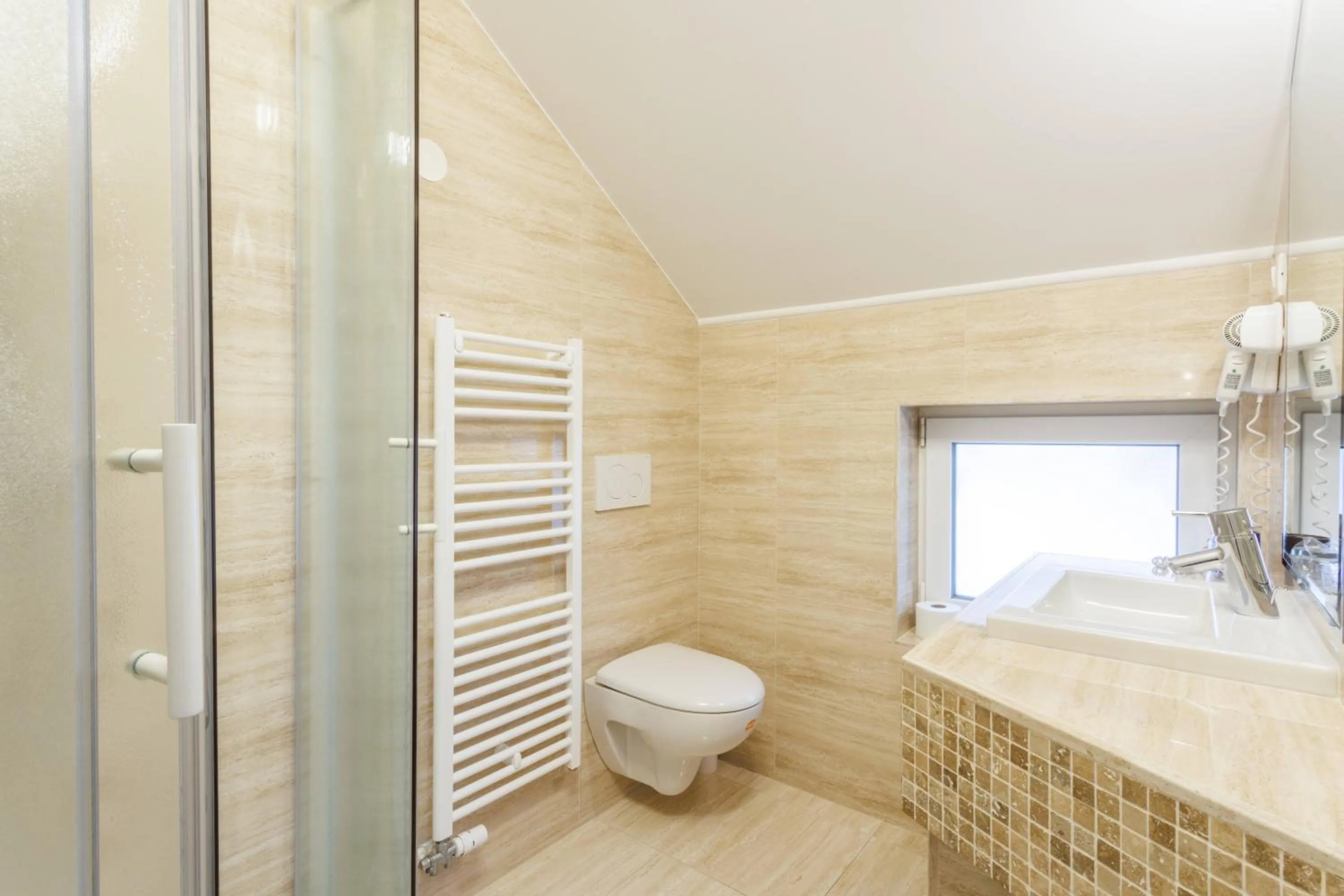 Shower in Hotel Vegov Hram