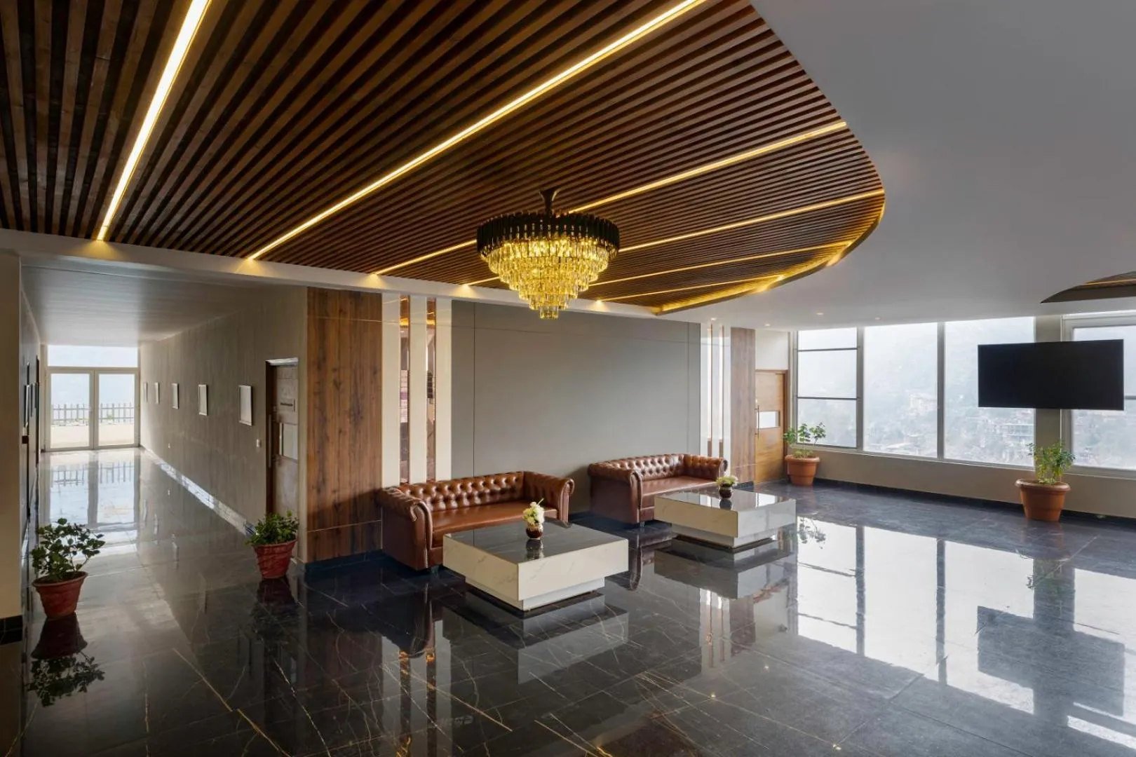 Lobby or reception in SPT Clarks Inn Suite, Mandi