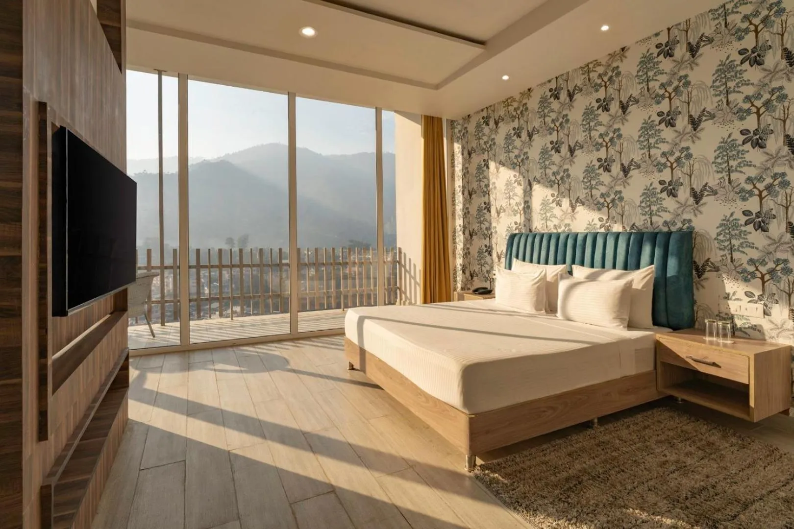 Bedroom, Bed in SPT Clarks Inn Suite, Mandi