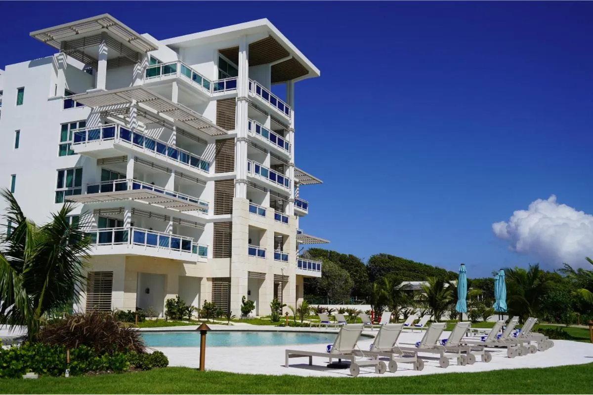 Swimming pool in Wyndham Grand Barbados Sam Lords Castle All Inclusive Resort