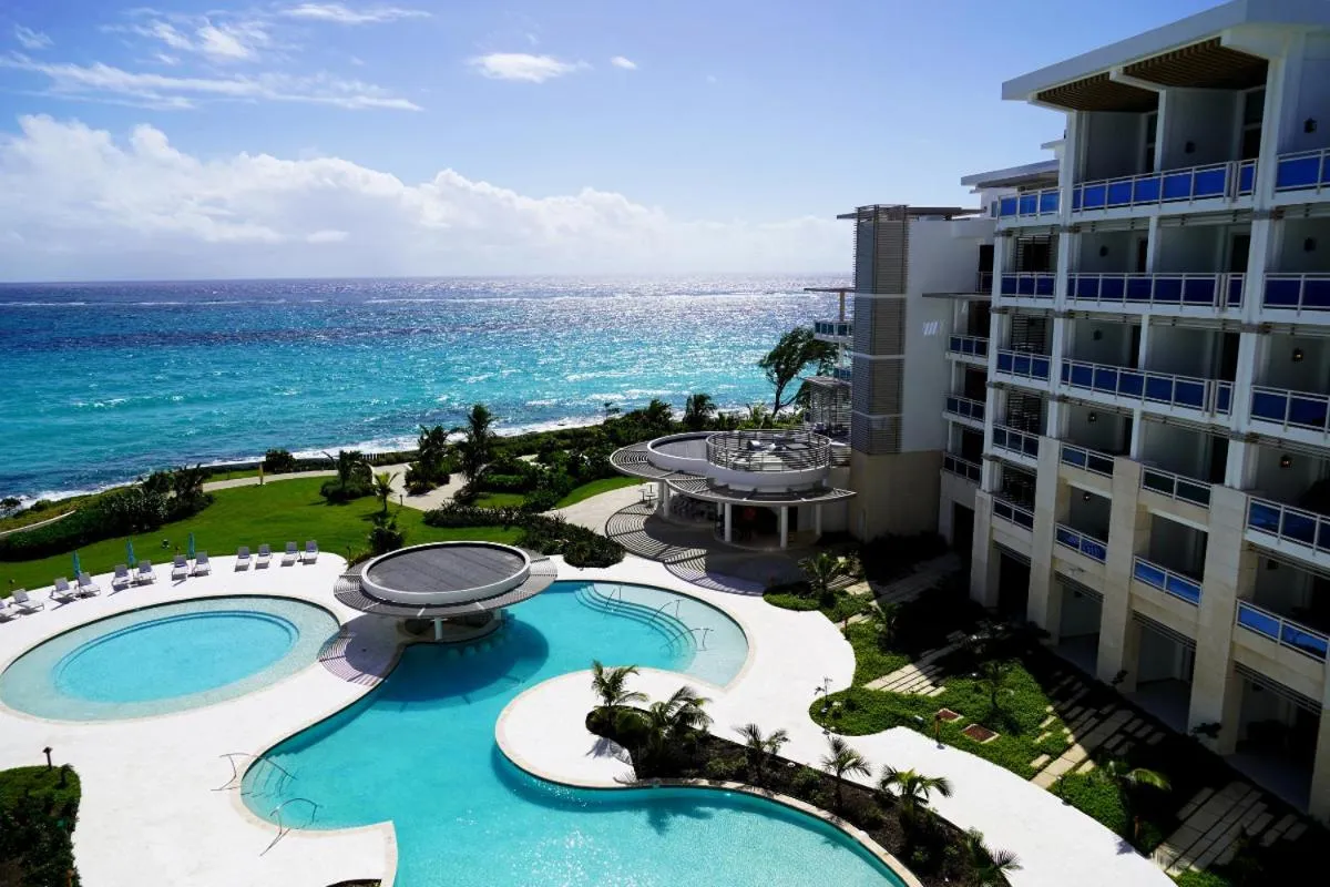 Swimming pool in Wyndham Grand Barbados Sam Lords Castle All Inclusive Resort