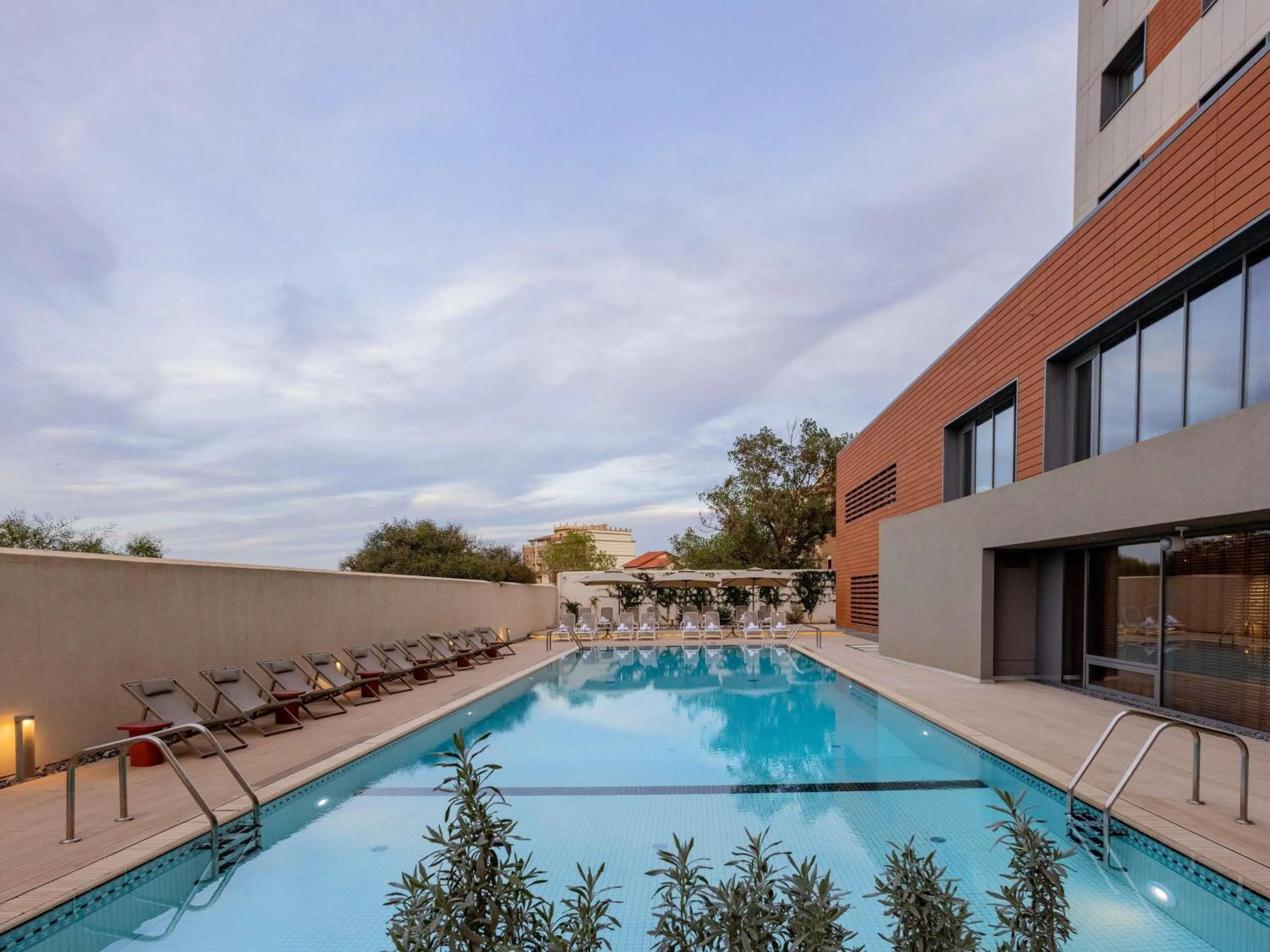 Pool view in Mercure Alger Palais Des Congres